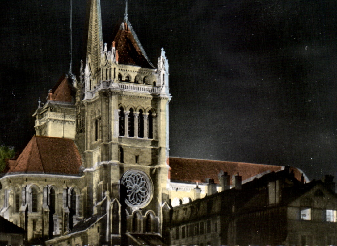 CPSM Geneve La Cathedrale De Saint Pierre Illuminee