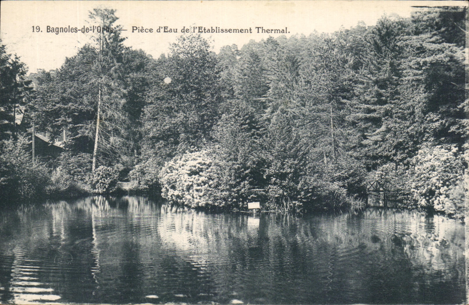 Bagnoles-de-l'Orne — Pièce d'Eau de l'Établissement Thermal — n°19
