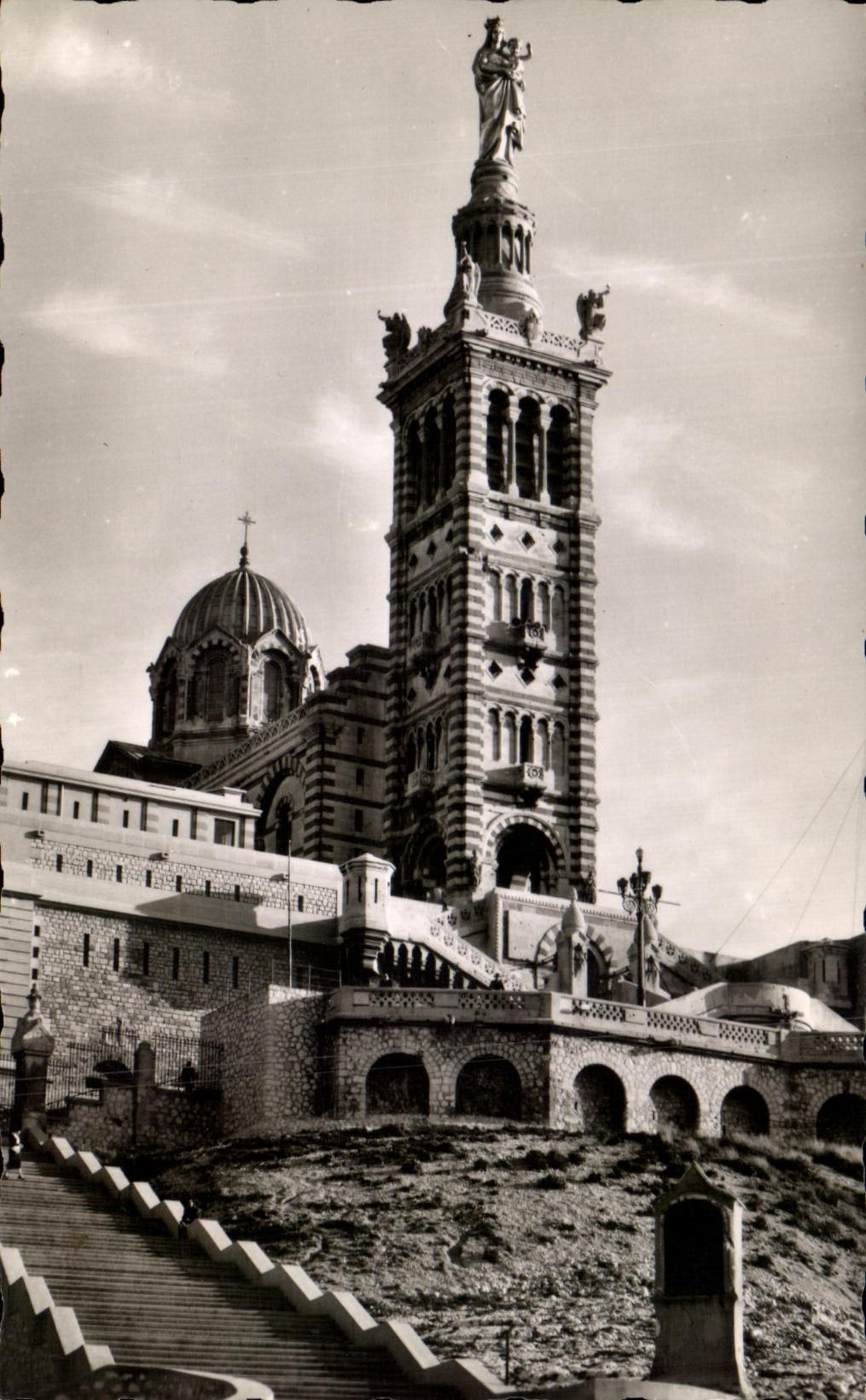CPSM Merveilles Basilique Notre Dame de la Garde Marseille