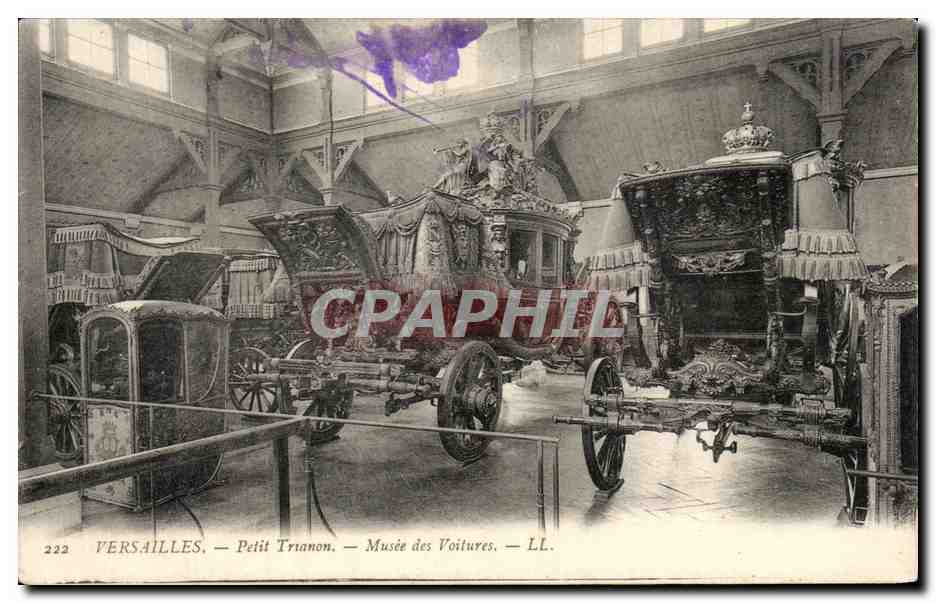 CPA Versailles Petit Trianon Musee des Voitures