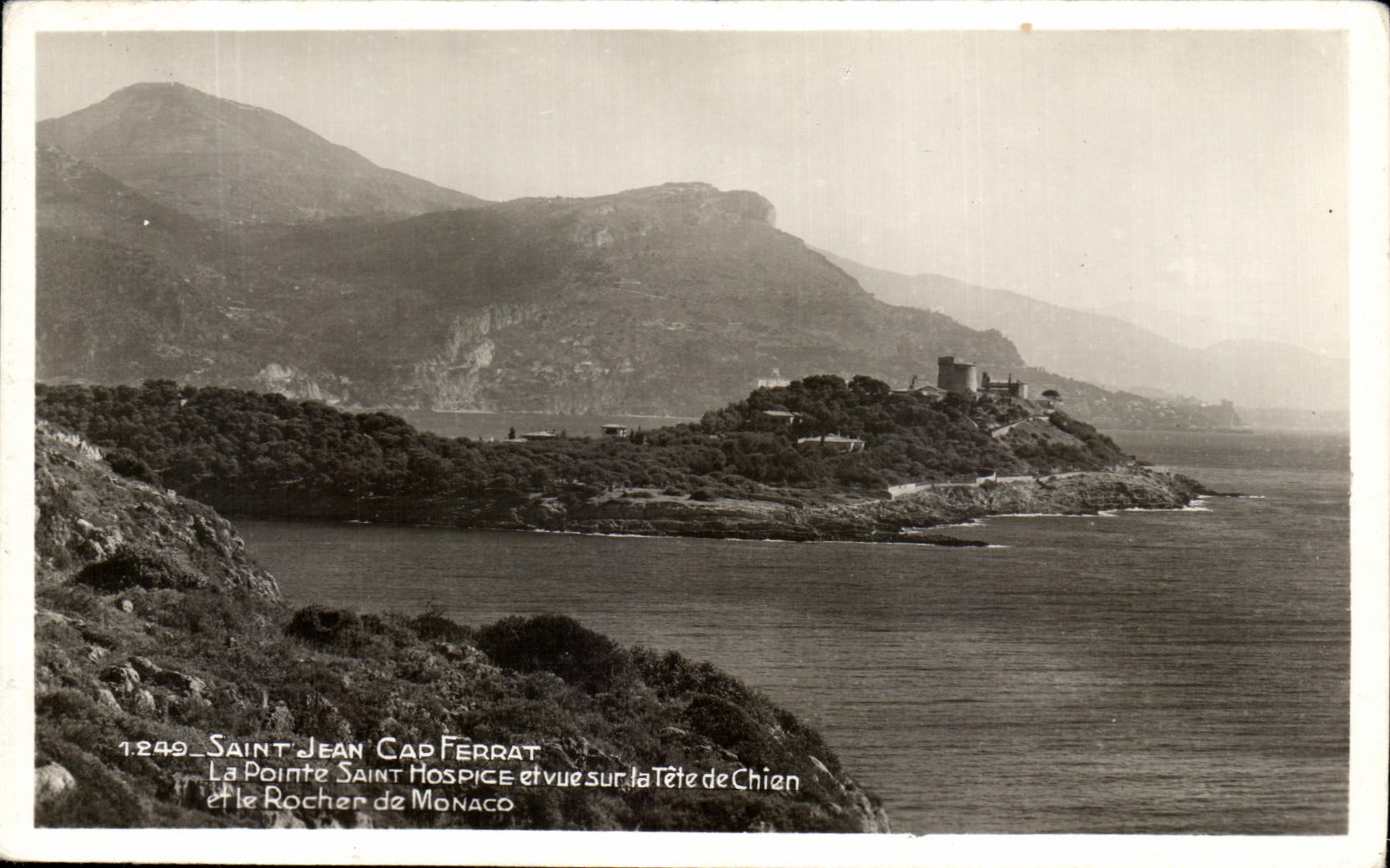 Saint-Jean-Cap-Ferrat — Vue sur la Pointe Saint-Hospice et la Tête de Chien, avec le Rocher de Monaco — Édition La Cigogne, Nice
