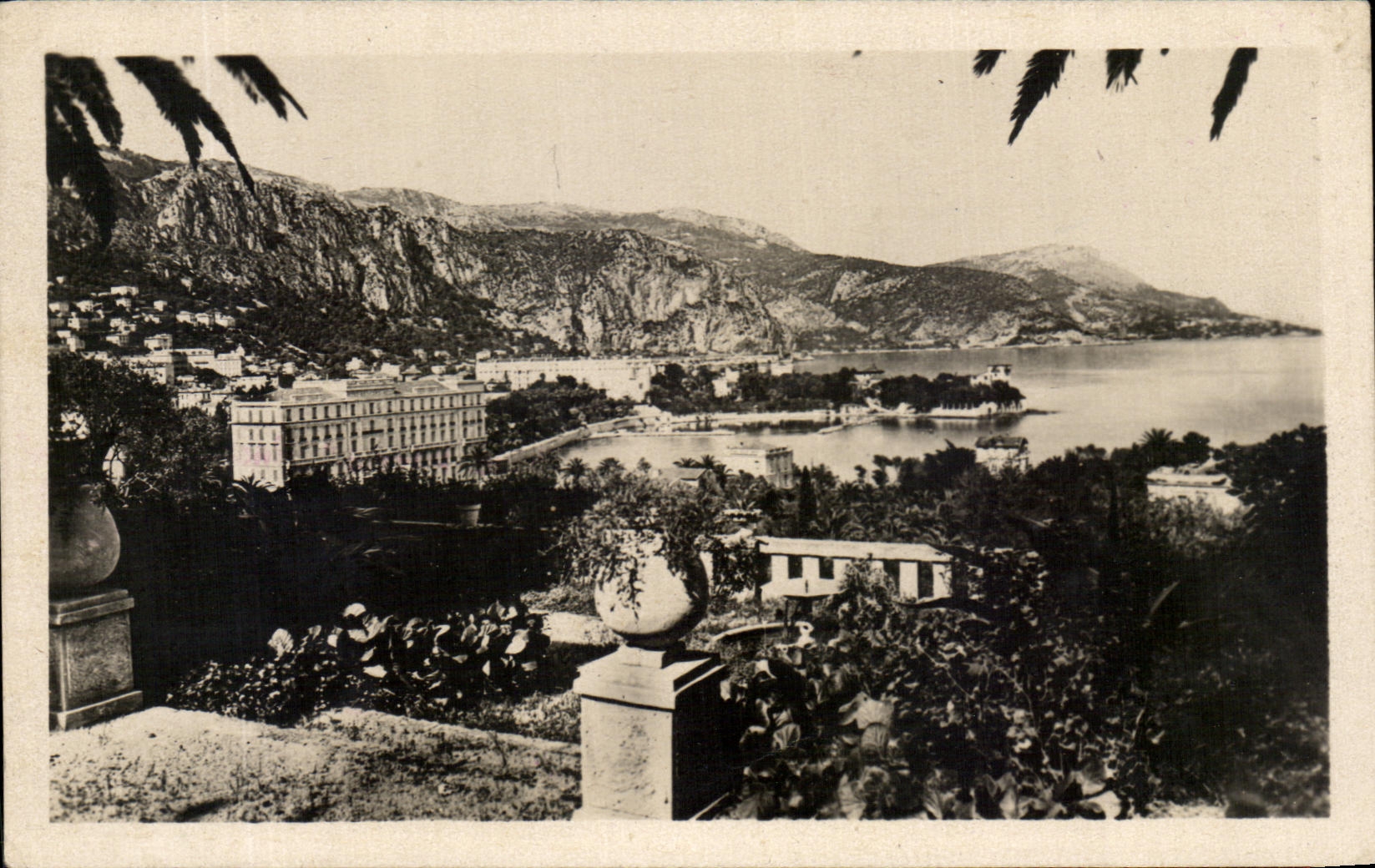 CPA Beaulieu Sur Mer Vue Generale Les Hotels