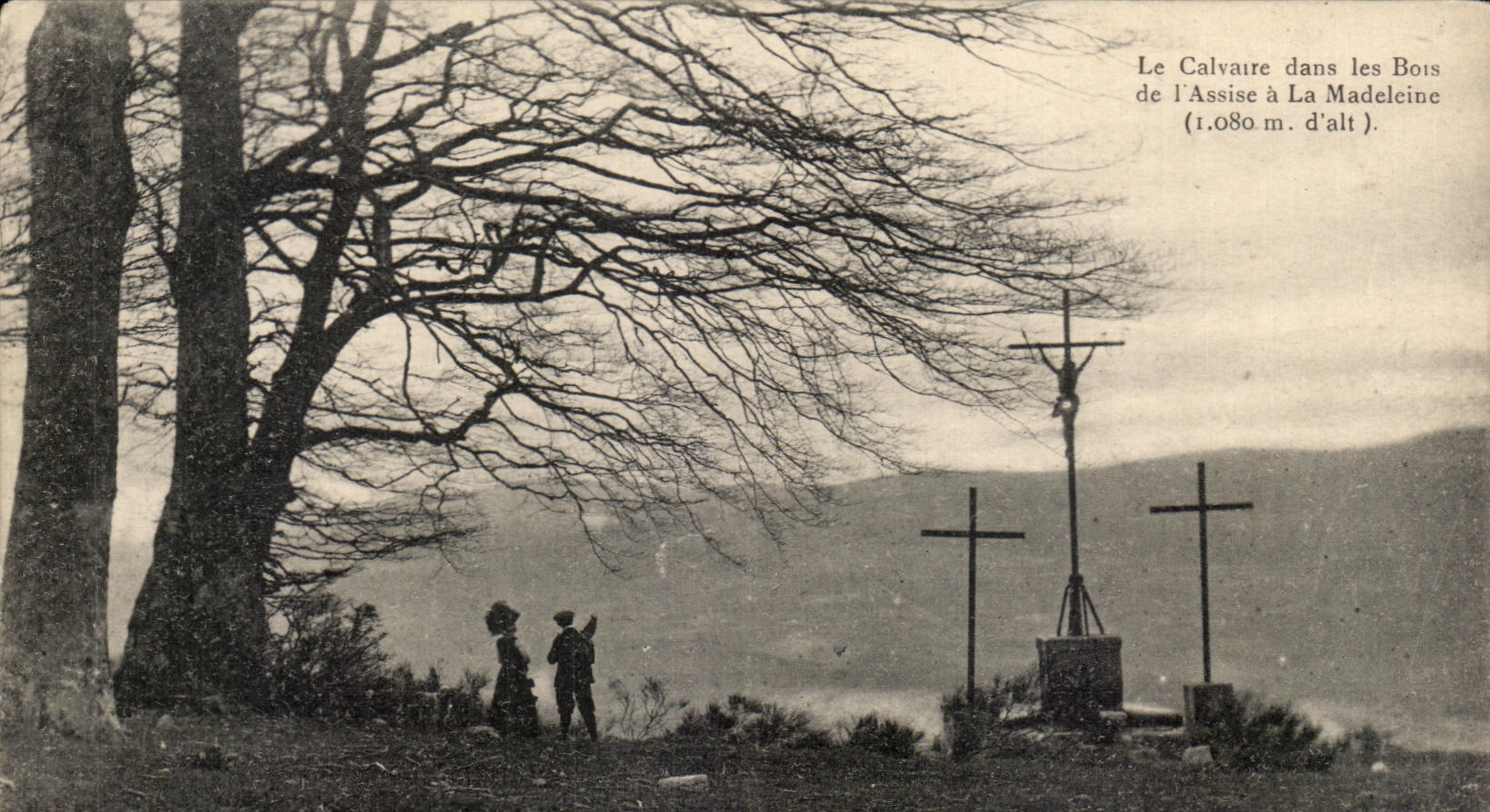 CPA Le Calvaire Dans Les Bois De l'Assise A La Madeleine