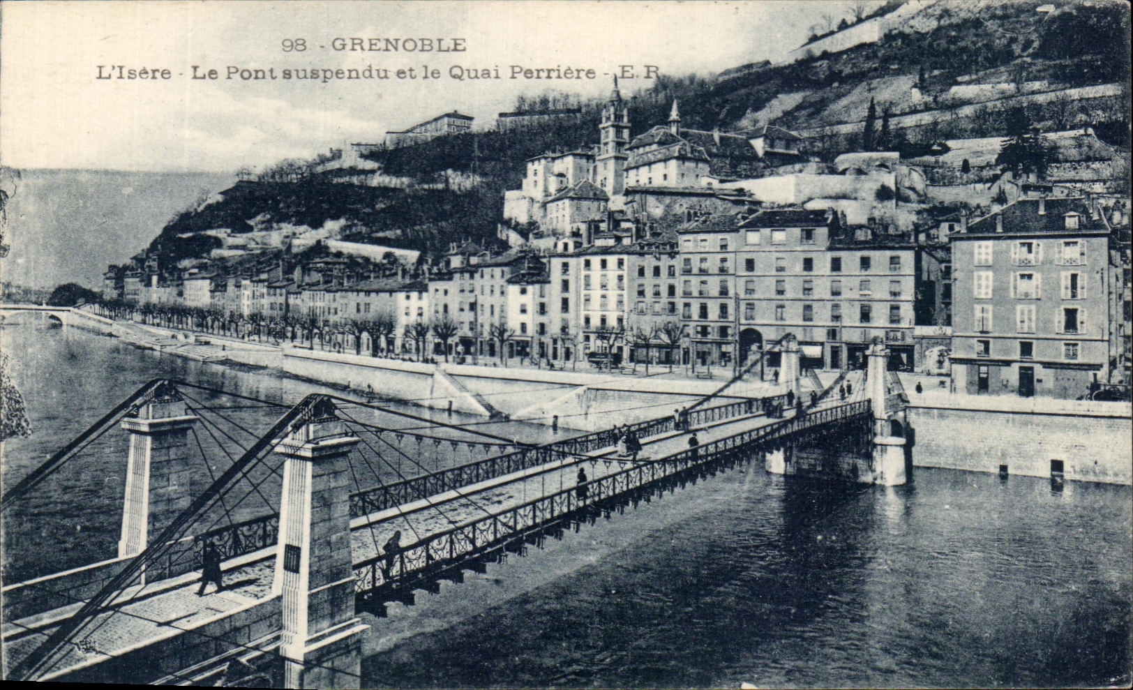 CPA Grenbole L'Isere Le Pont Susupendu Et Le Quai Perriere