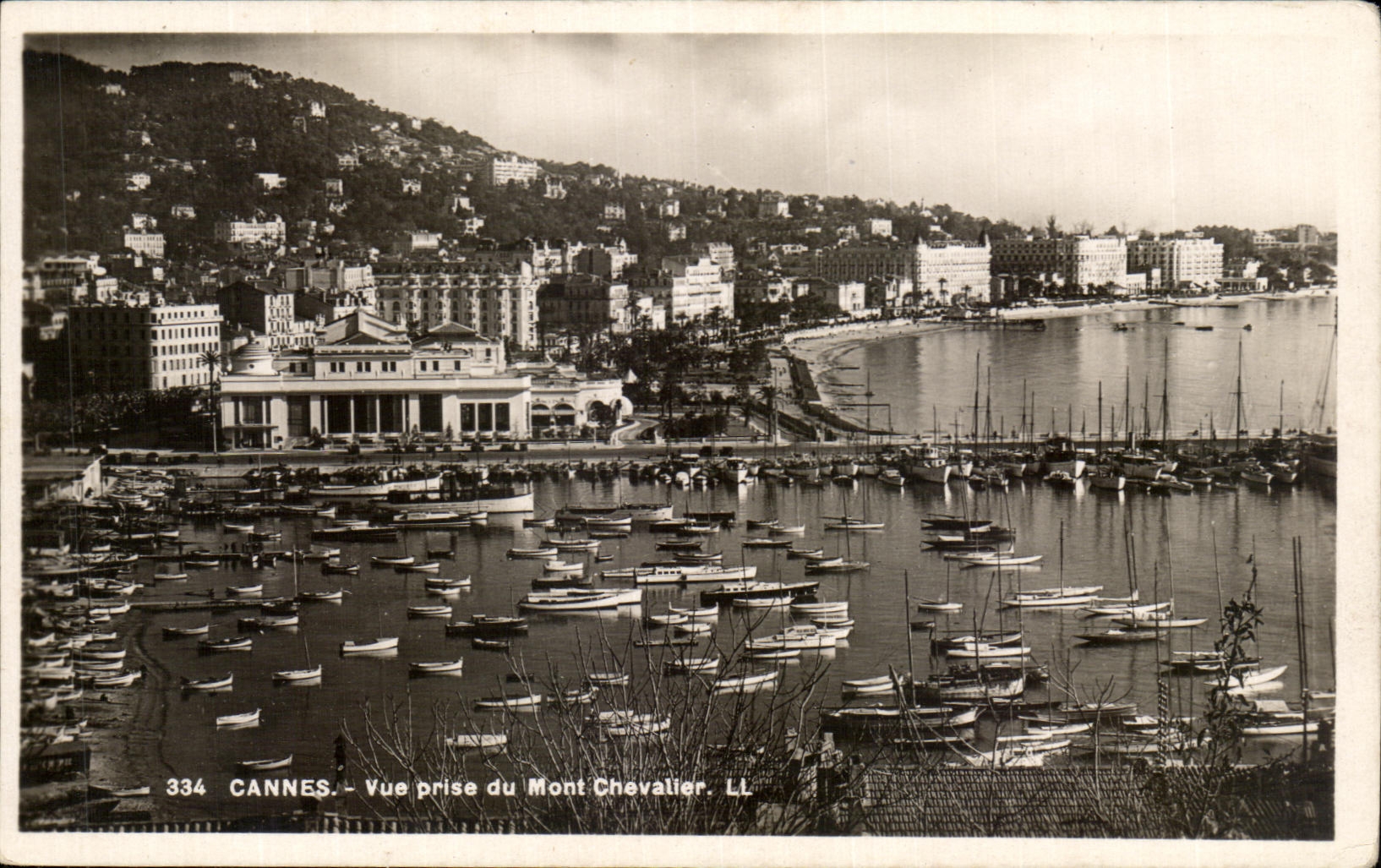 CPA Cannes Vue Prise Du Mont Chevaller