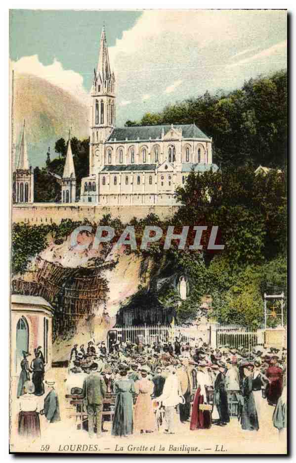 CPA Lourdes La Grotte et la Basilique