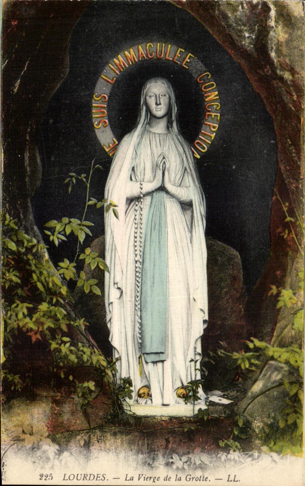 CPA Lourdes La Vierge de la Grotle