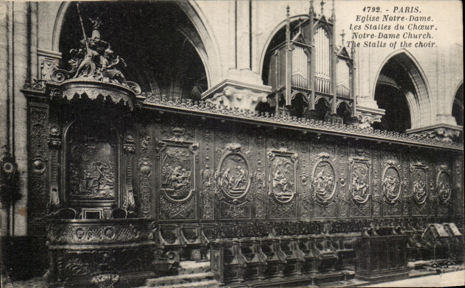 CPA Paris Eglise Notre Dame Les Stalles du Choeur orgue