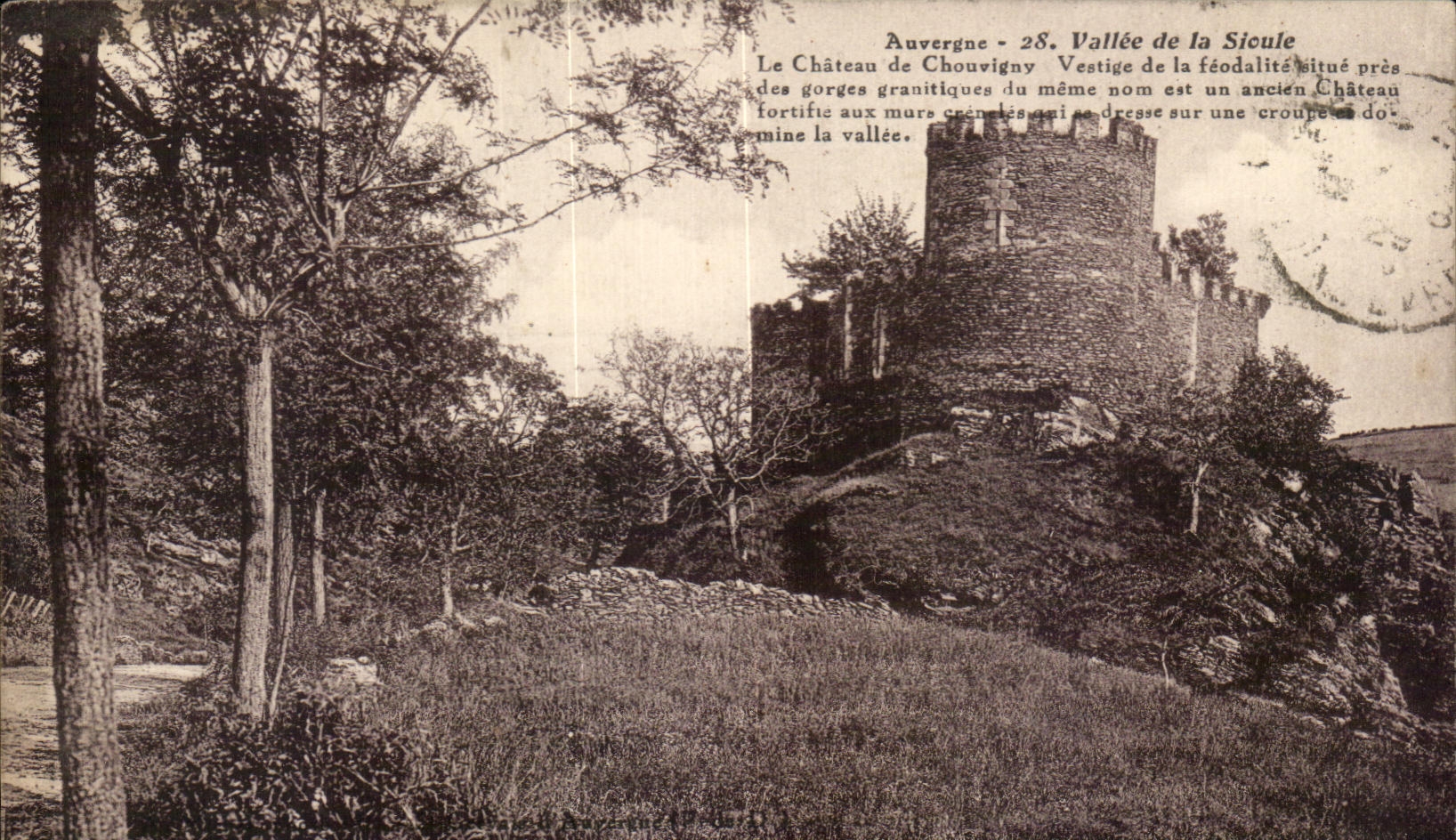 Château de Chouvigny — Vestige de la féodalité dans la vallée de la Sicoule — Auvergne, 28