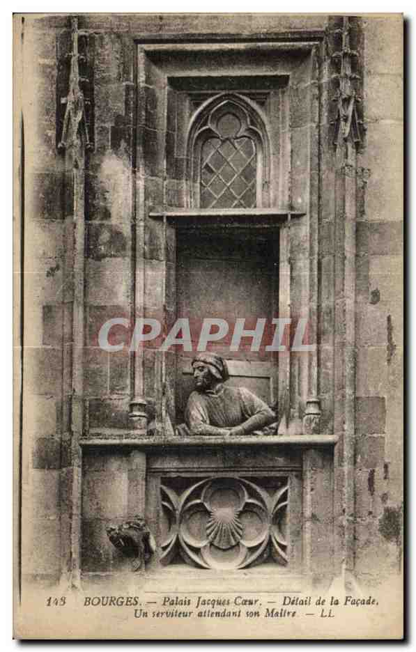 Bourges — Palais Jacques Cœur — Détail de la Façade. Un serviteur attendant son Maître — LL