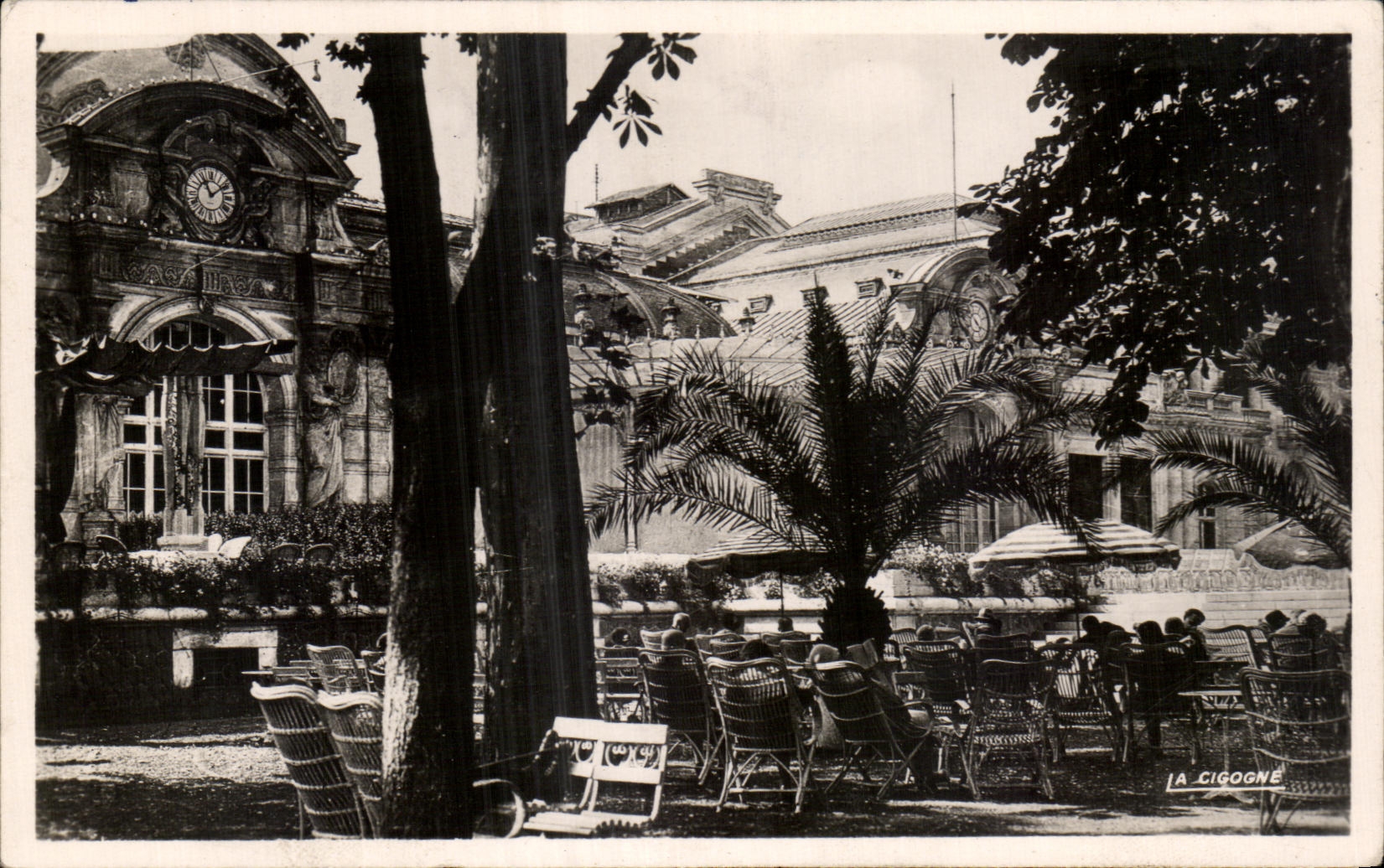 CPA Vichy Le Casino Vu De Cote