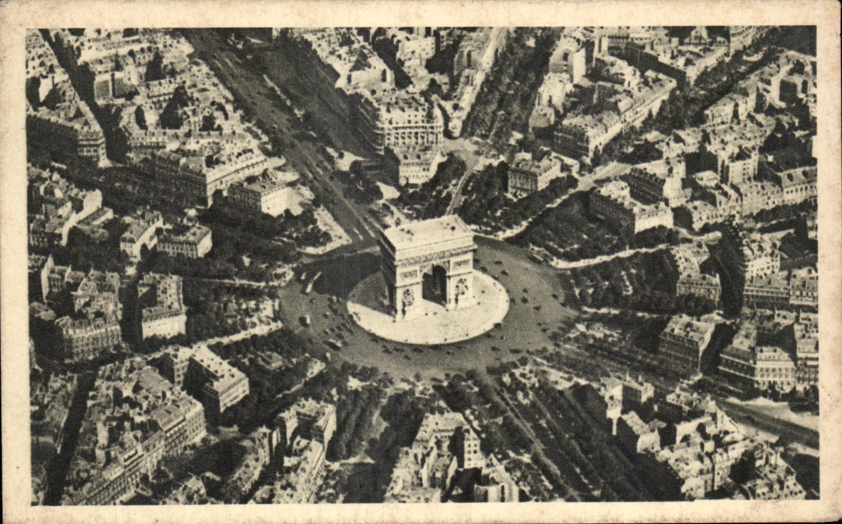 CPA Paris Arc De Triomphe De L'Etoile Vue Aerienne
