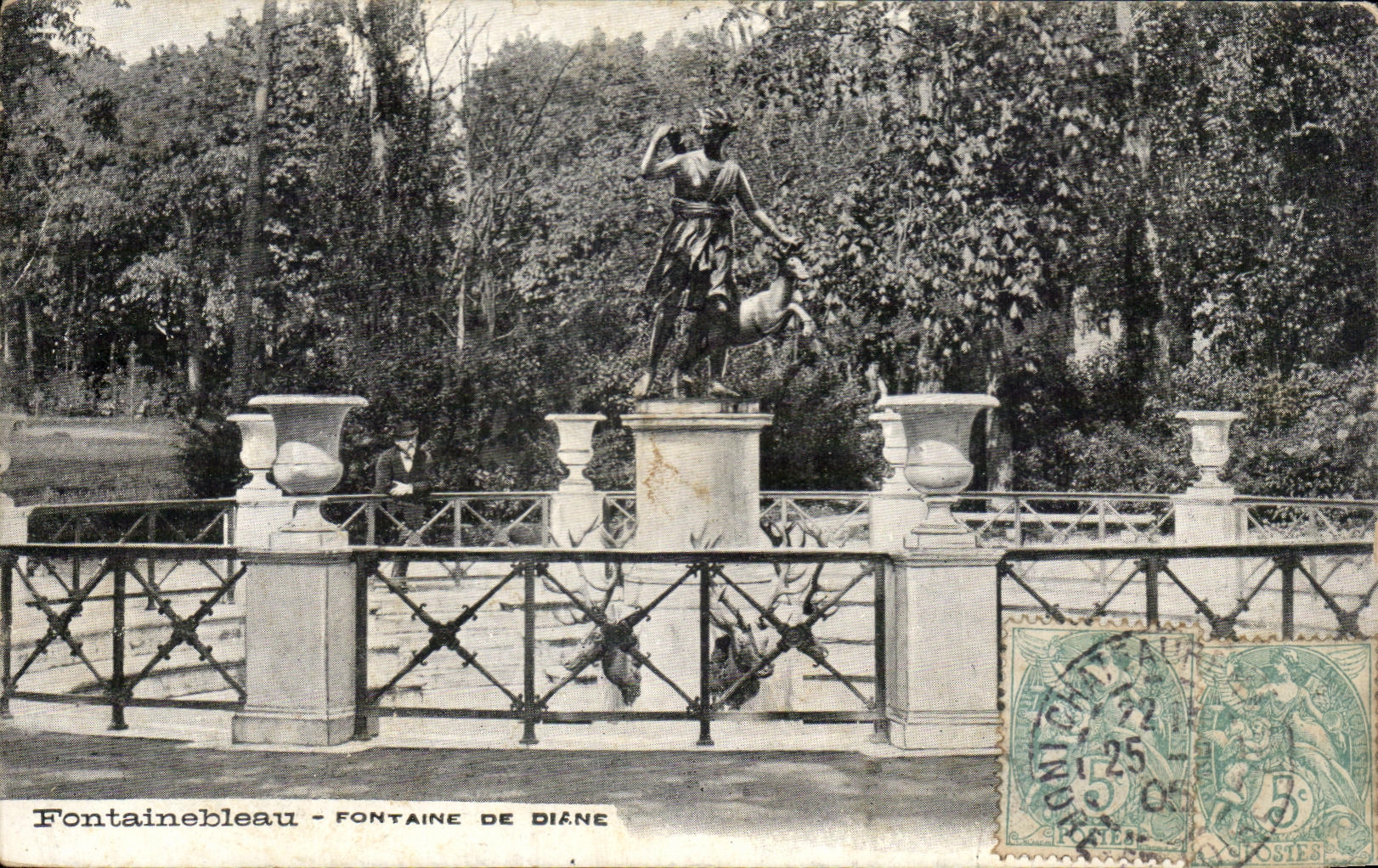 Fontainebleau - Fontaine de Diane — éditeur 'POSTES' n° série non visible