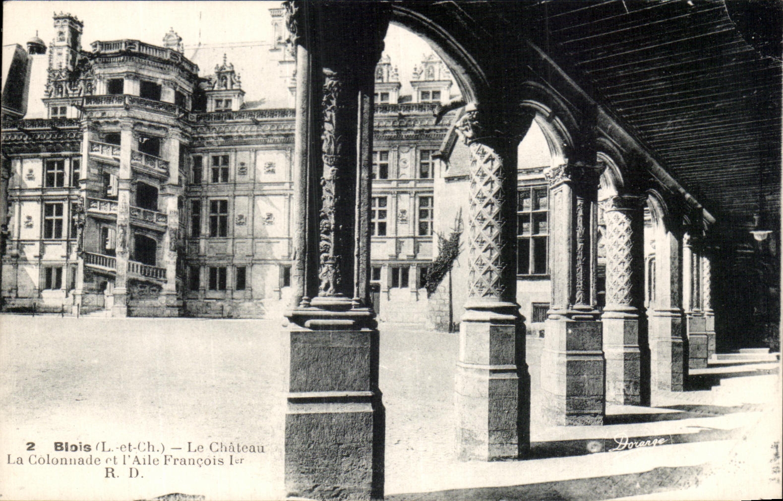CPA Blois Le Chateau La Colonnade Et L'Aile Francois 1er