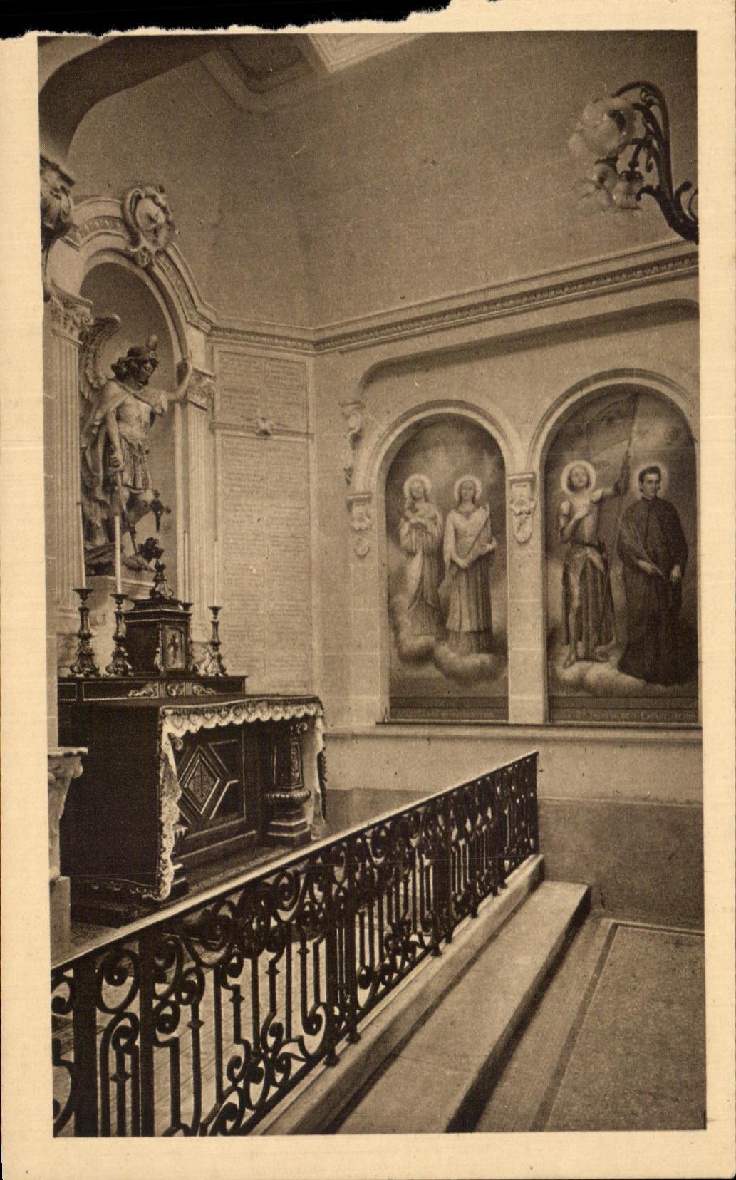 CPA La Chapelle Des Carmelites De Lisieux Autel St Michel