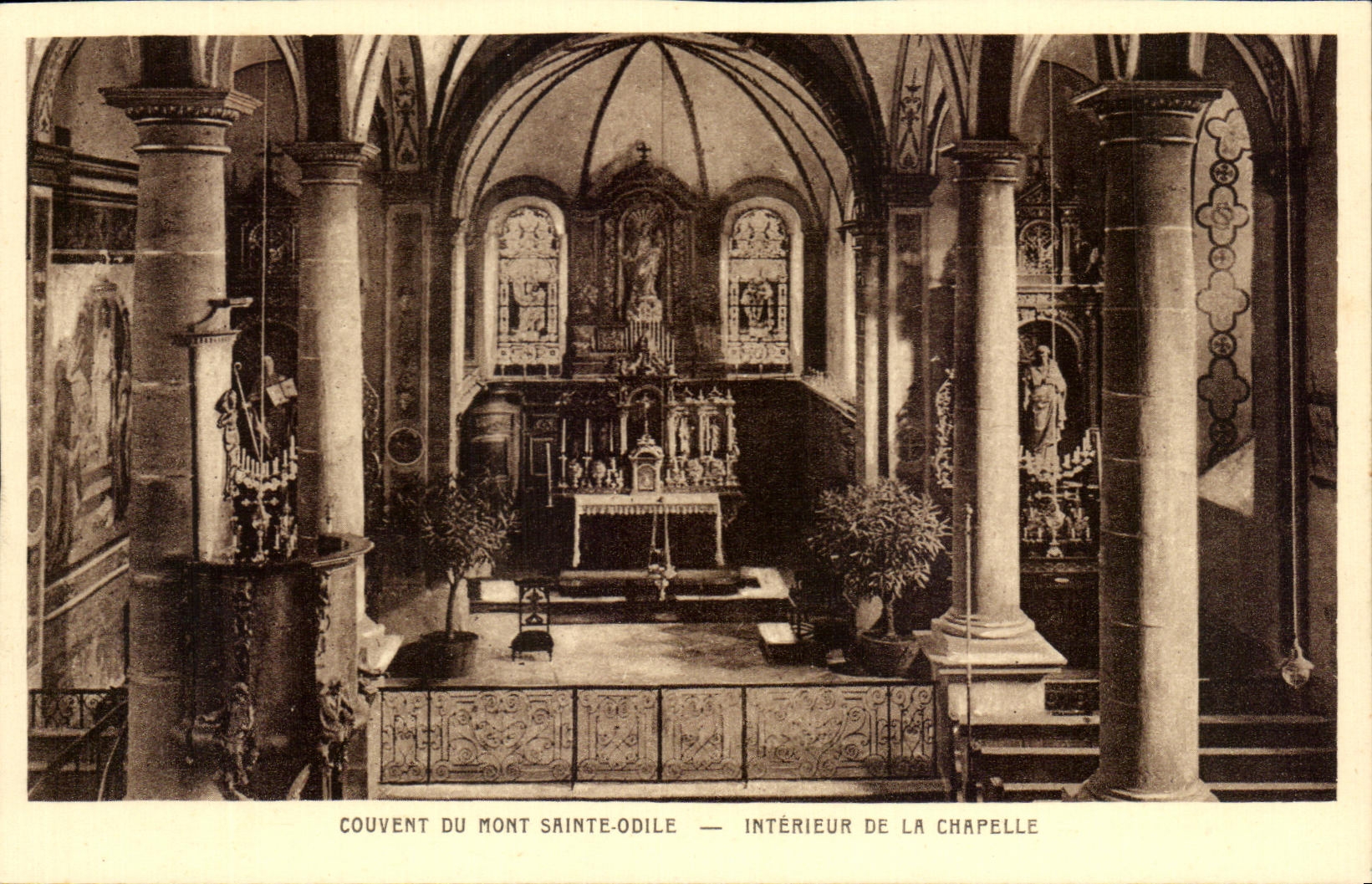 Couvent du Mont Sainte-Odile — Intérieur de la chapelle