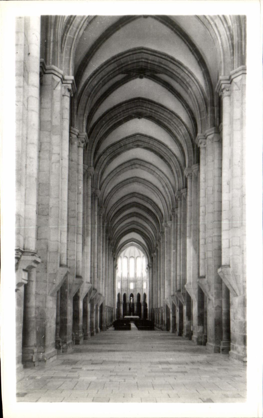 CPA Alcobaca Nave Central La Nef The Nave