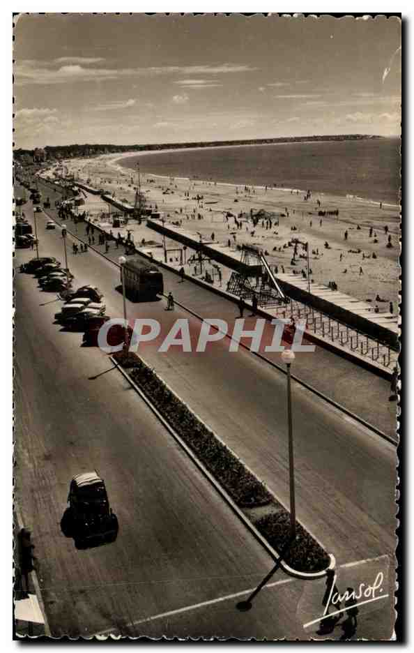 CPA La Cote d'Amour La Baule La Plage et le Nouveau Boulevard