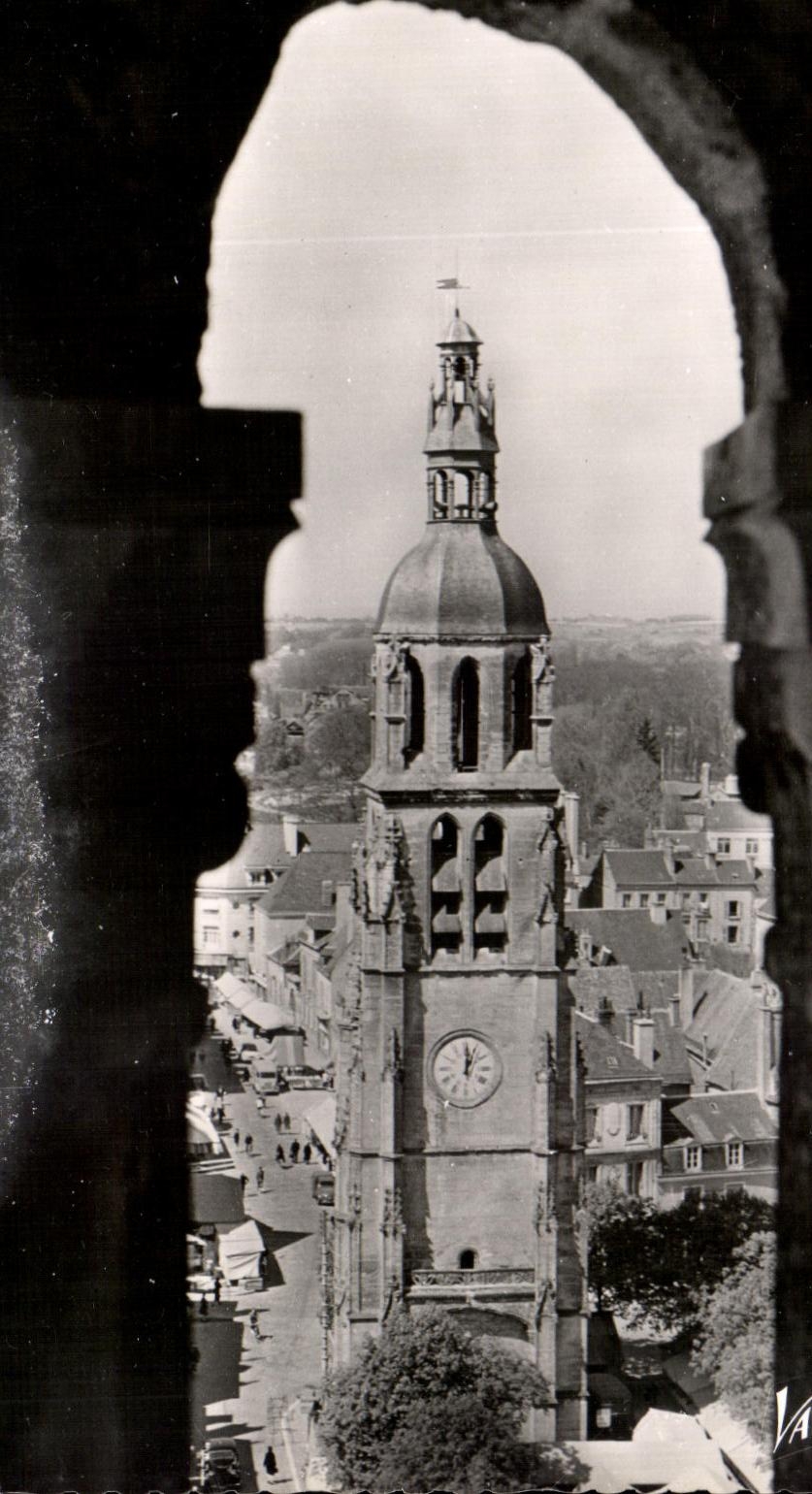 Vendôme (Loir-et-Cher) — Vue pittoresque du carillon Saint-Martin — Éditions Valoire, Blois