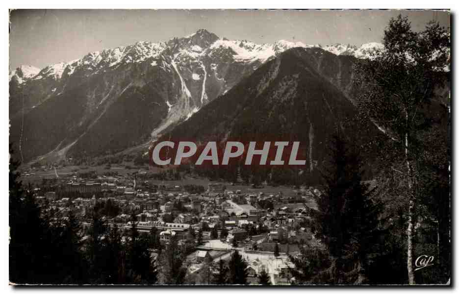 CPA Chamonix Mont Blanc Vue generale et le Brevent