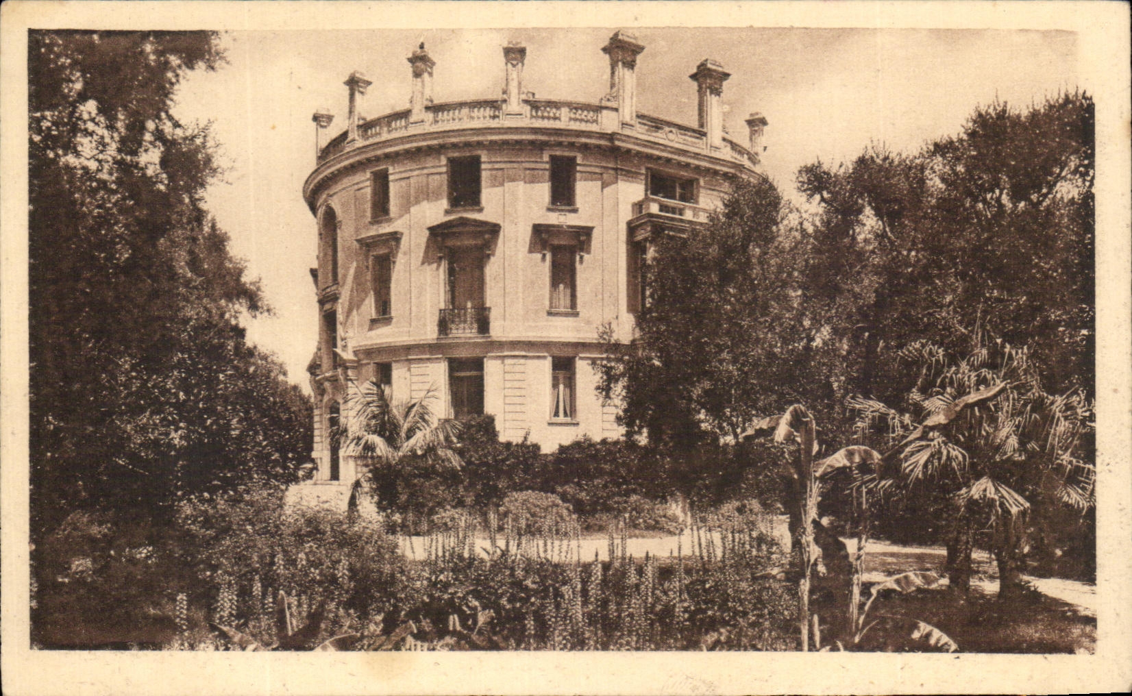 CPA St Jean Cap Ferrant La Vigie Facade D'Entree