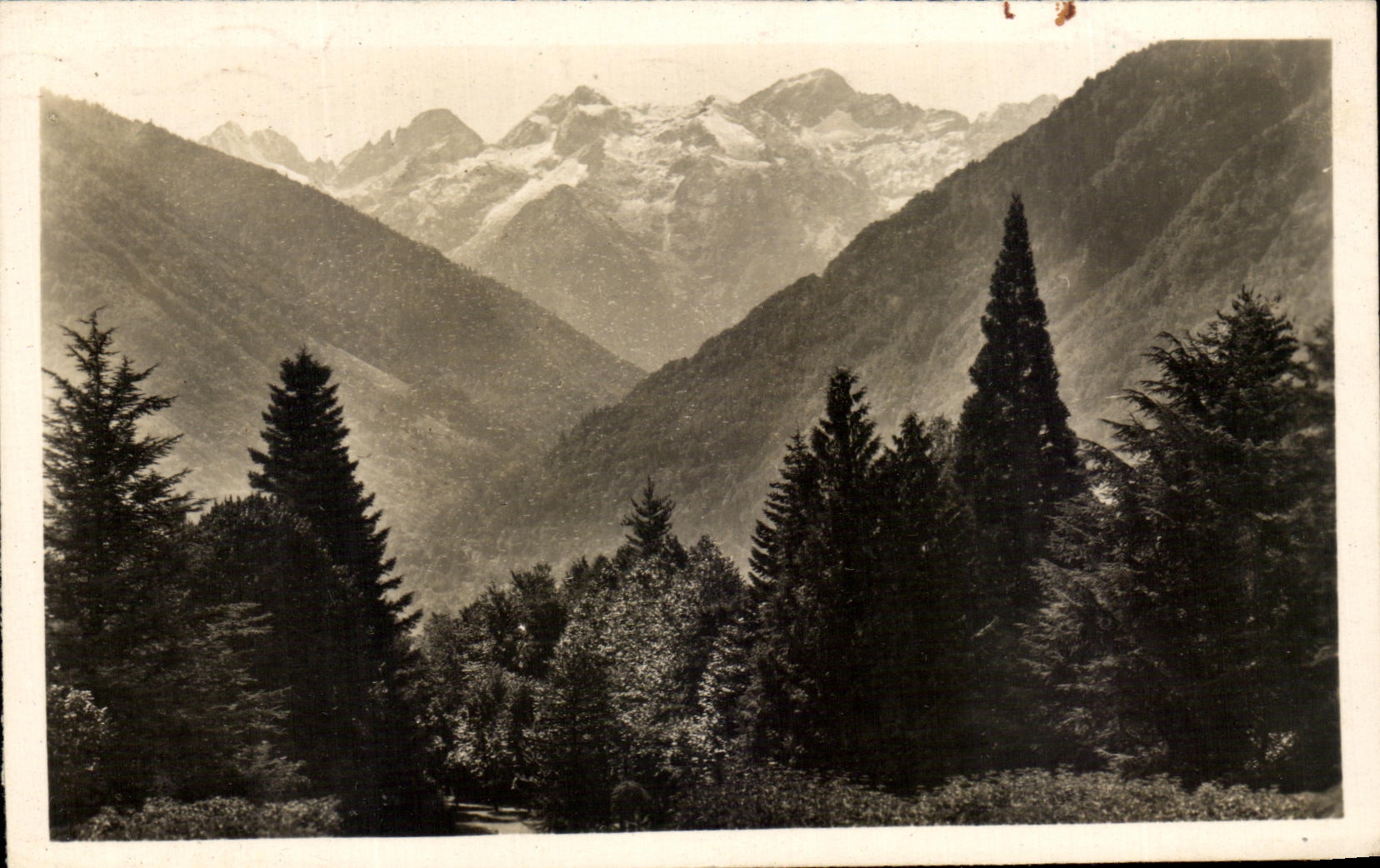 CPA Luchon Le Parc et le port de Venasque Vus du Casino