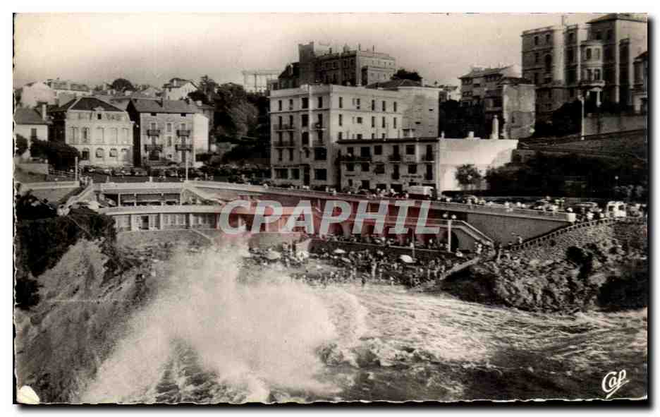 CPA Biarritz Plage du Port Vieux Par Gros Temps