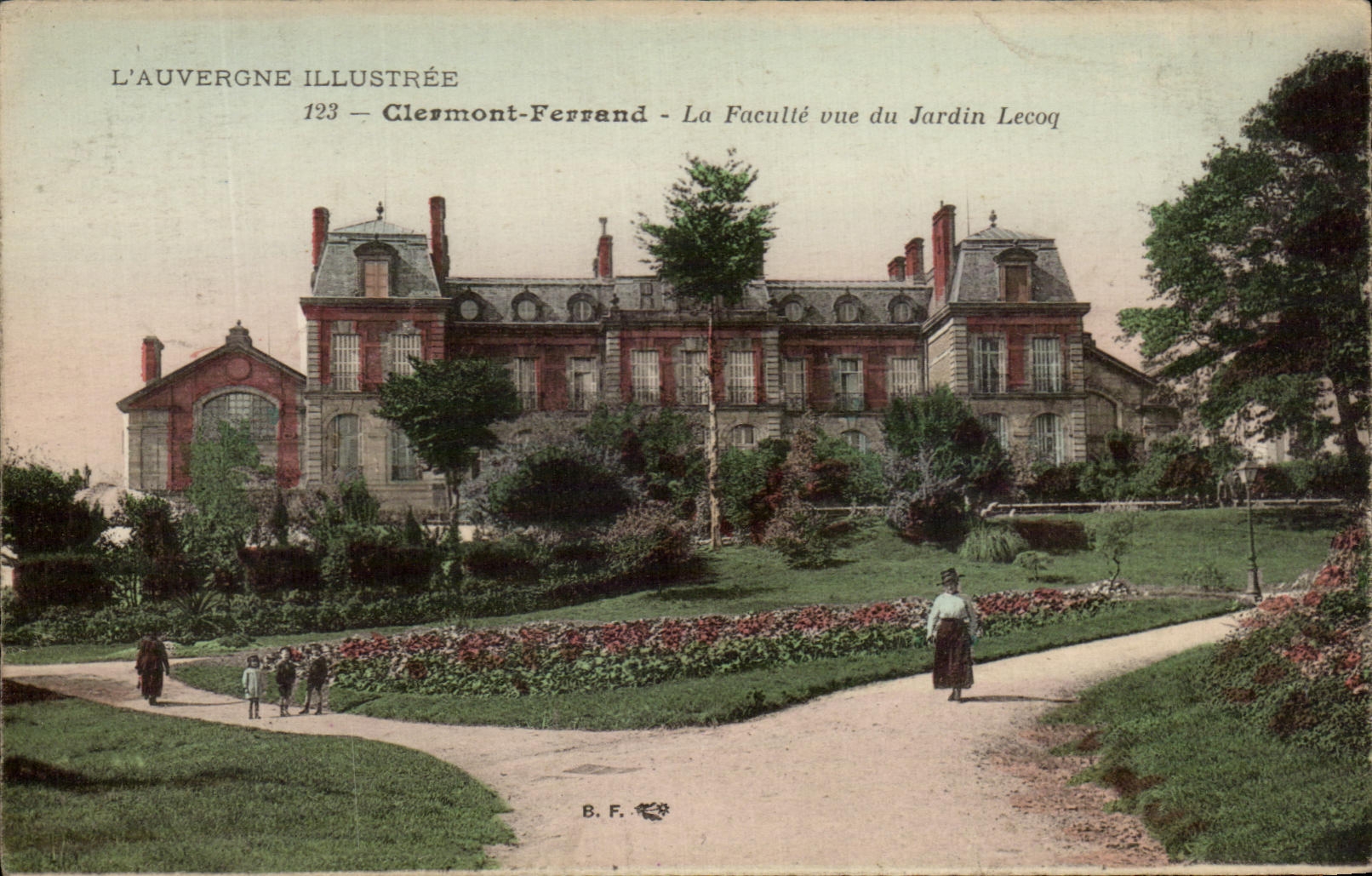 CPA L'Auvergne Illustree Clermont Ferrand La Faculte Vue du Jardin Lecoq