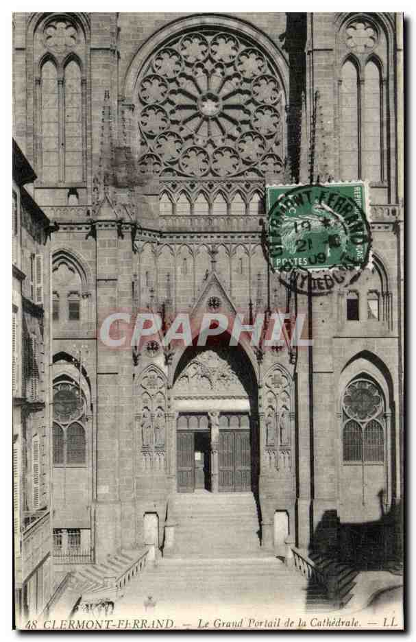 CPA Clermont Ferrand Le Grand Portail de la Cathedrale
