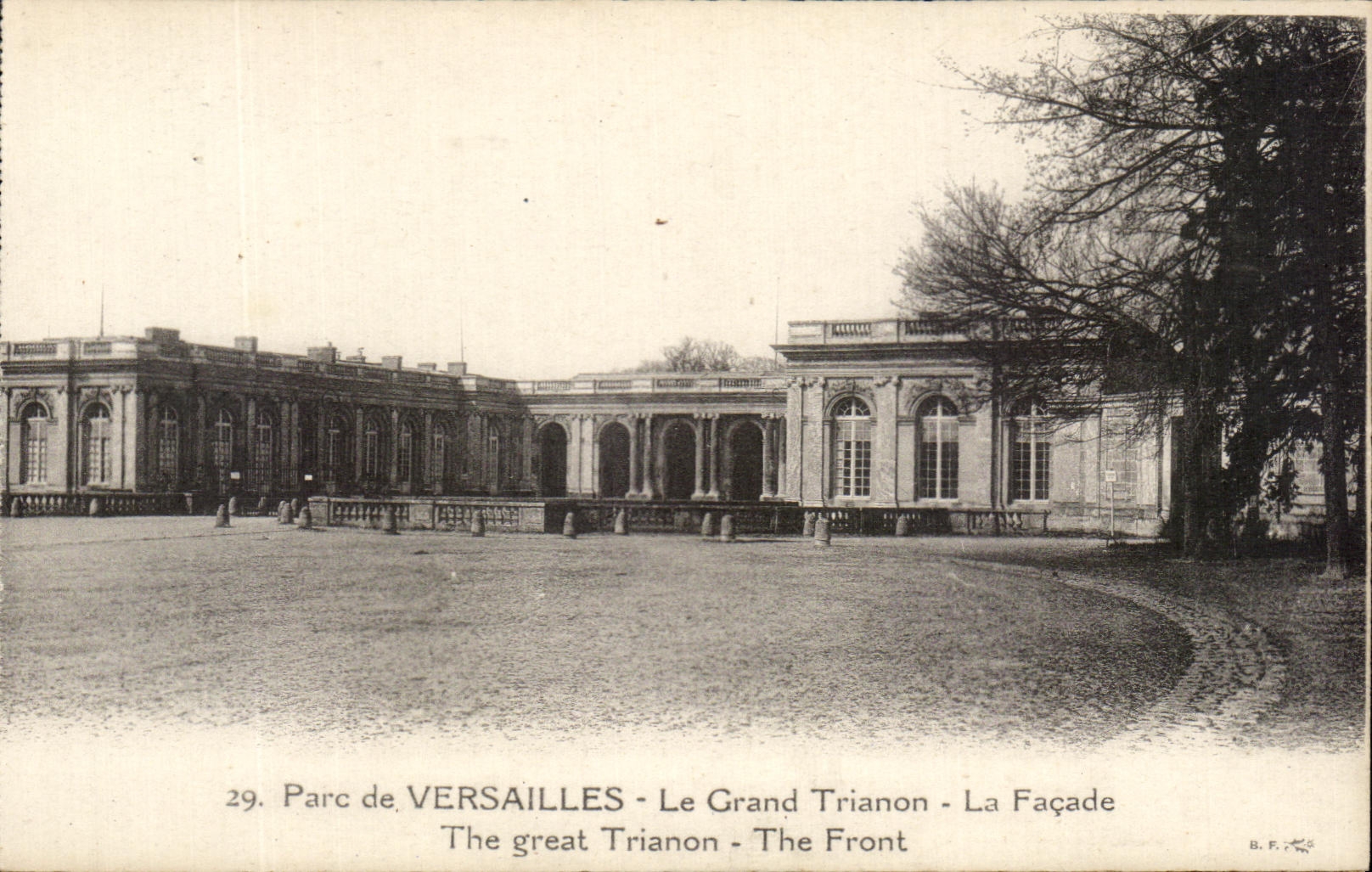 Parc de VERSAILLES - Le Grand Trianon - La Façade
