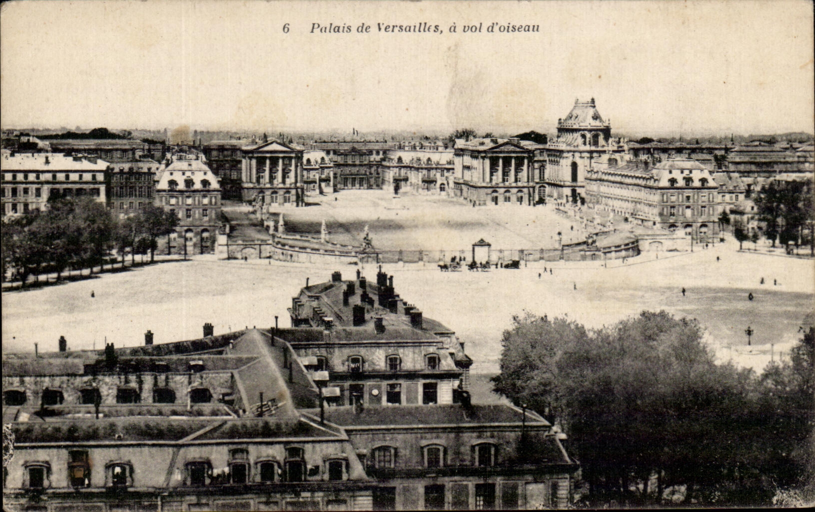 Palais de Versailles, à vol d’oiseau — vue aérienne — Impr. Edm. Versallier, n°6
