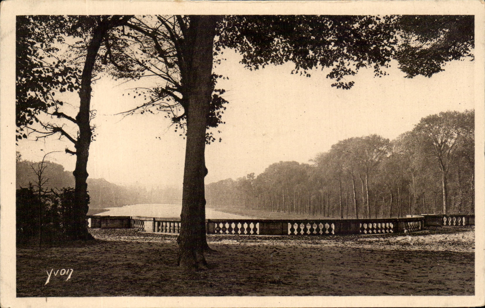 CPA Splendeurs Et Charmes De Versailles Parc du Grand Trianon Terrasse de l'Escalier du Grand canal