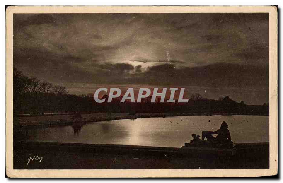 Parterre d'eau sur la Terrasse du Palais — Versailles — Éditions de Versailles