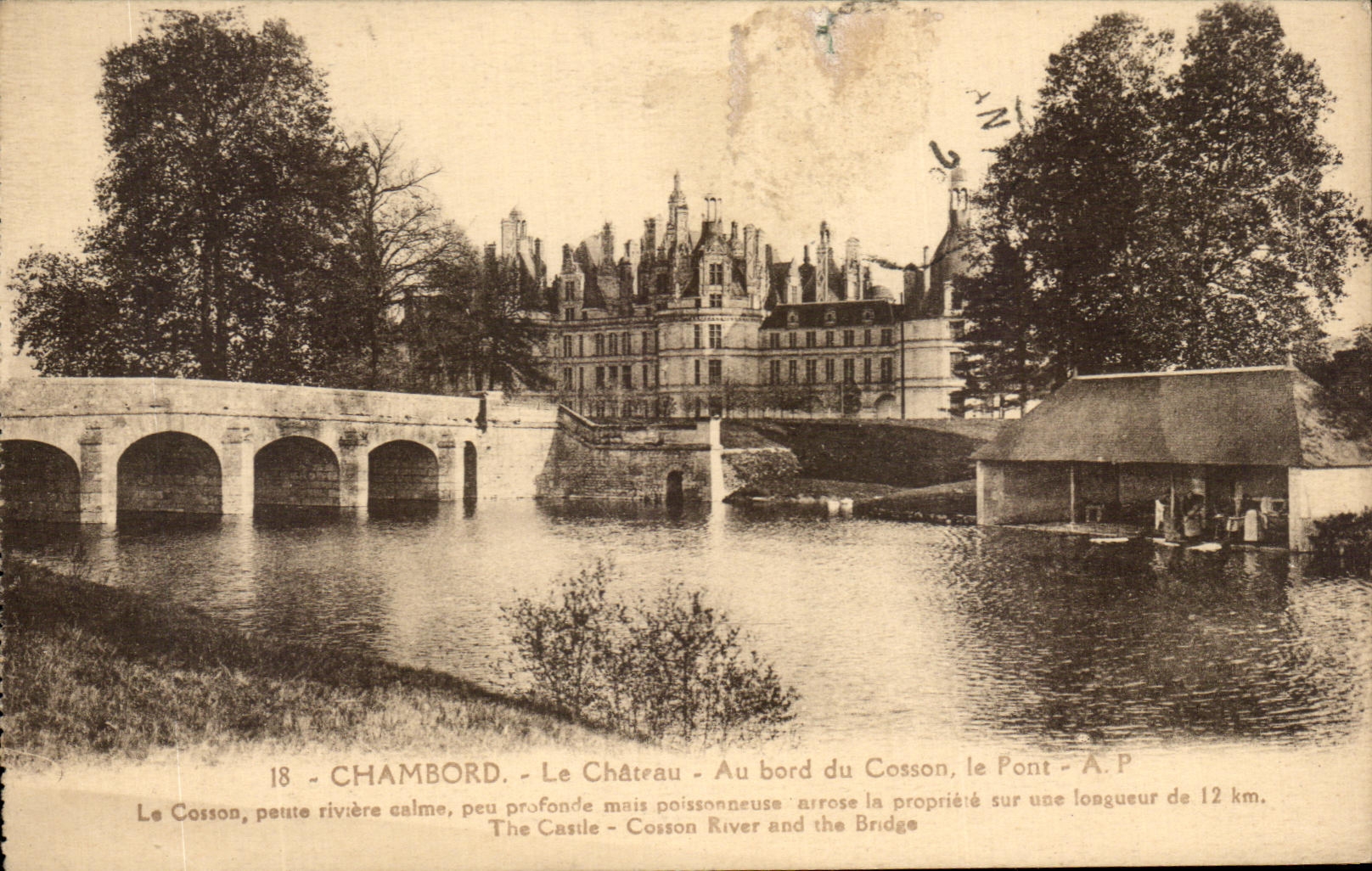 CPA Chambord Le Chateau Au bord du Casson le Pont Lavoir