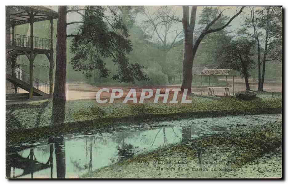 CPA Versailles Hameau Du Petit Trianon Un Coin De La Maison Du Seigneur