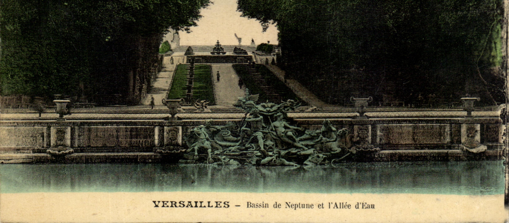CPA Versailles Bassin De Neptune Et l'Allee d'Eau