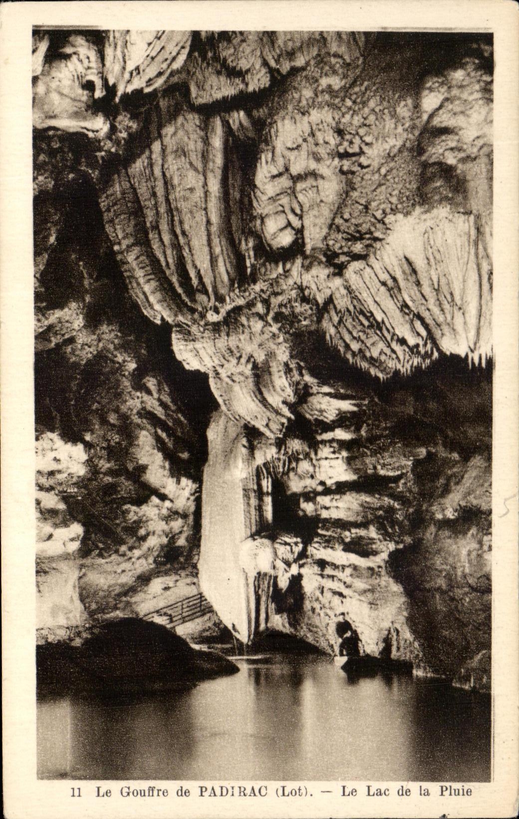 Le Gouffre de PAdIRAC (Lot) — Le Lac de la Pluie
