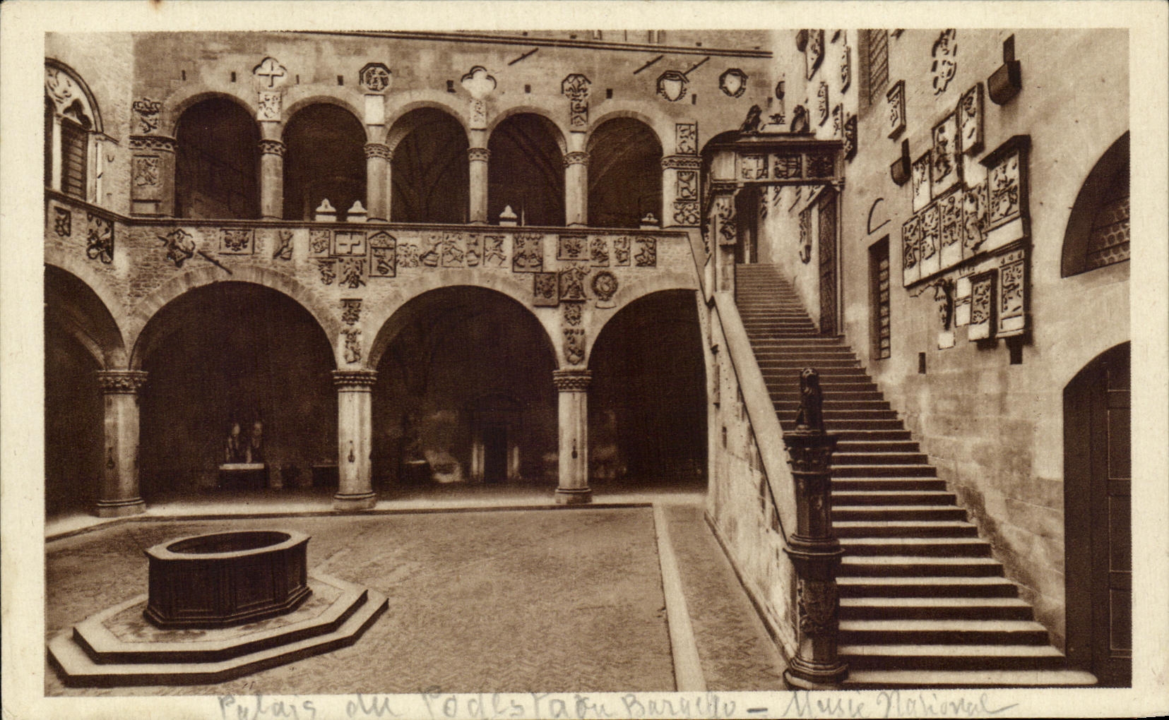 CPA Firenze Cortile E Scala Del Palazzo Del Podesta