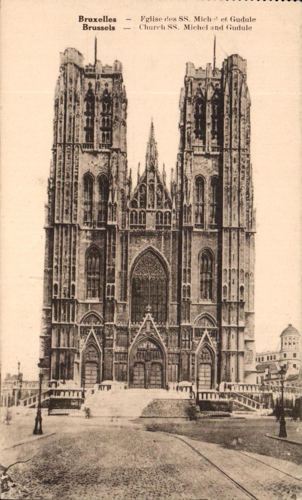 CPA Bruxelles Eglise des SS Michel et Gudule