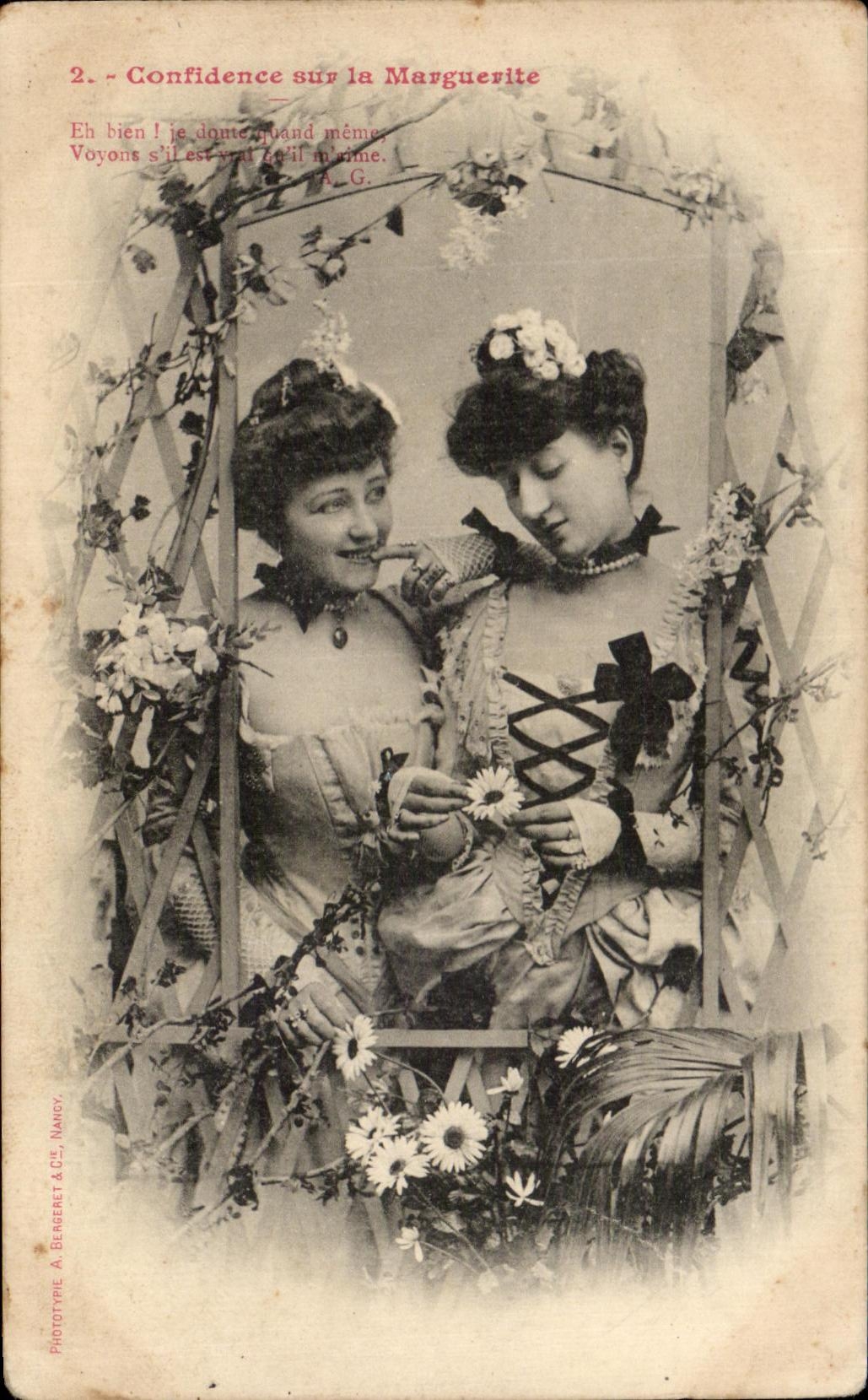 Deux jeunes femmes dans un cadre floral — Confidences sur la Marguerite — Phototypie A. Bergeret & Cie, Nancy