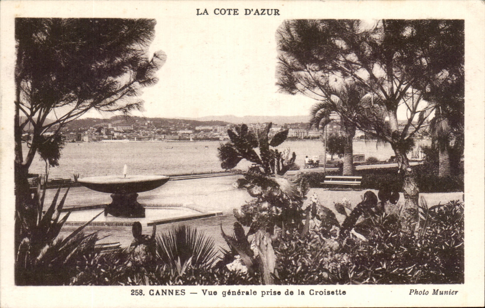 CPA Cannes Vue Generale Prise de la Cathedrale