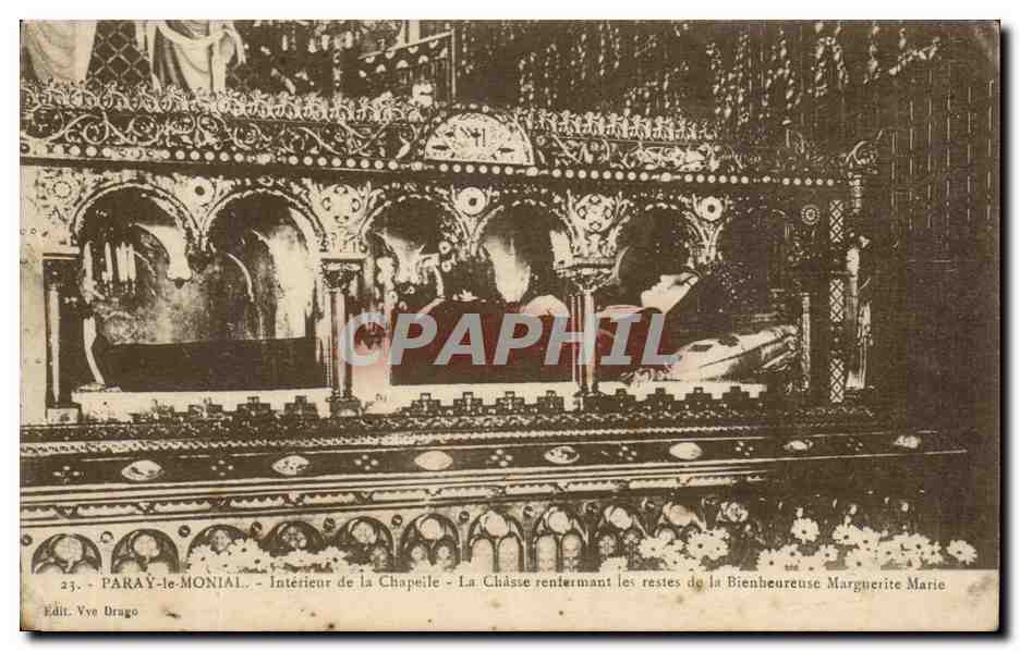Paray-le-Monial — Intérieur de la chapelle — La châsse renfermant les restes de la Bienheureuse Marguerite Marie — Edit. Vve Drago
