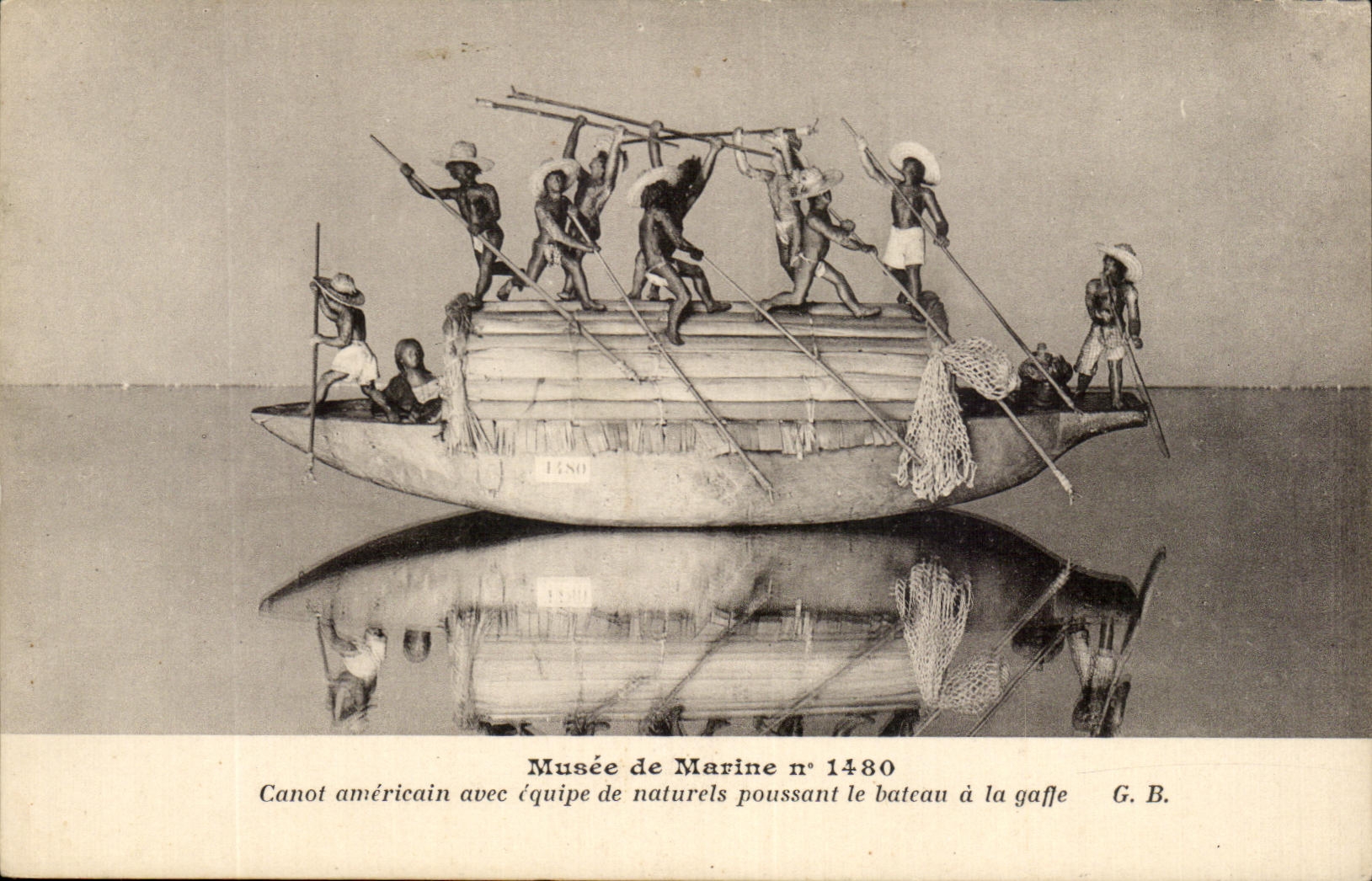 CPA Musee de Marine Canot americain avec equipe de naturels poussant le bateau a la gaffe