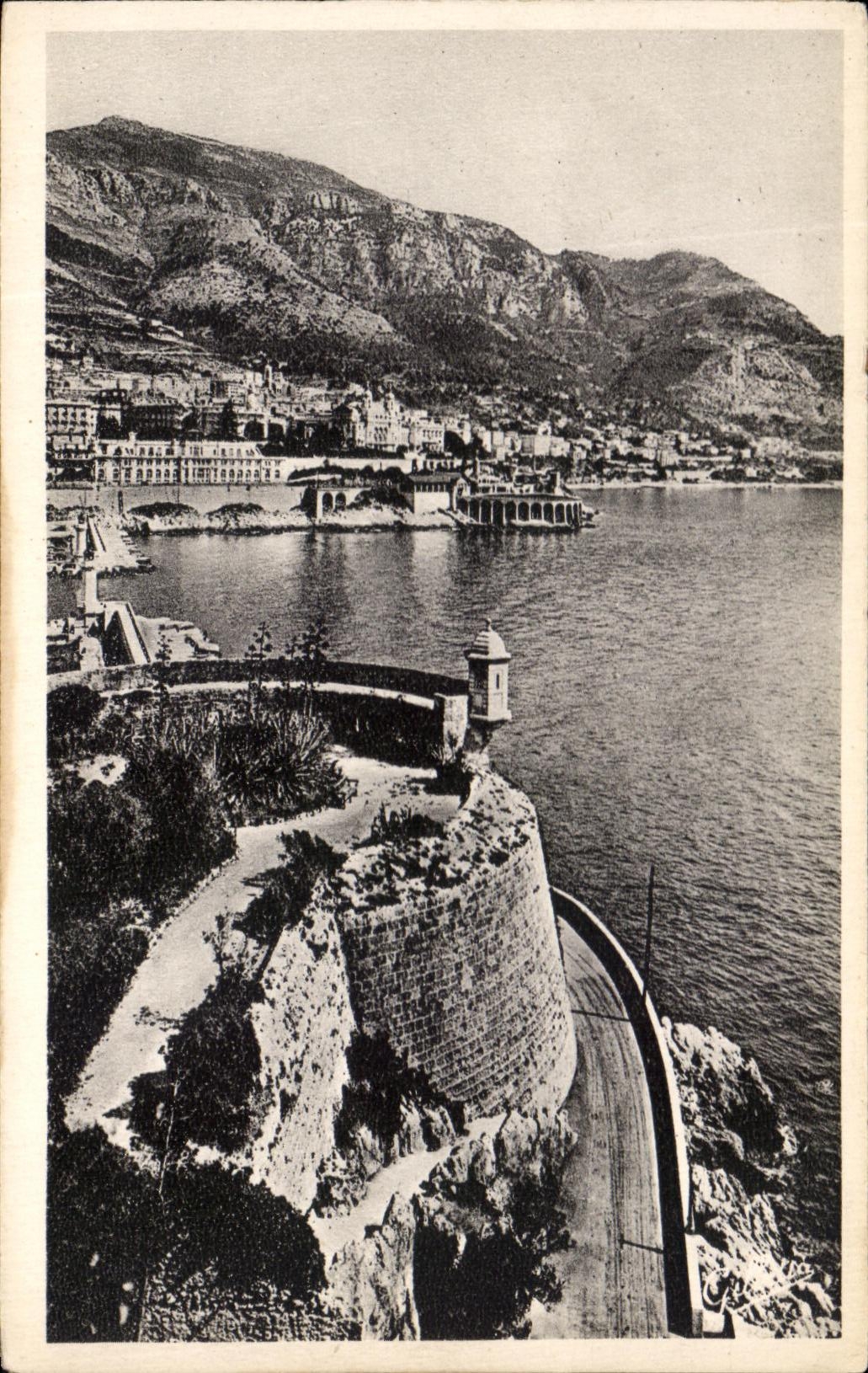 CPA Cote d'Azur Artisique Monte Carlo Vue prise de la Principaute