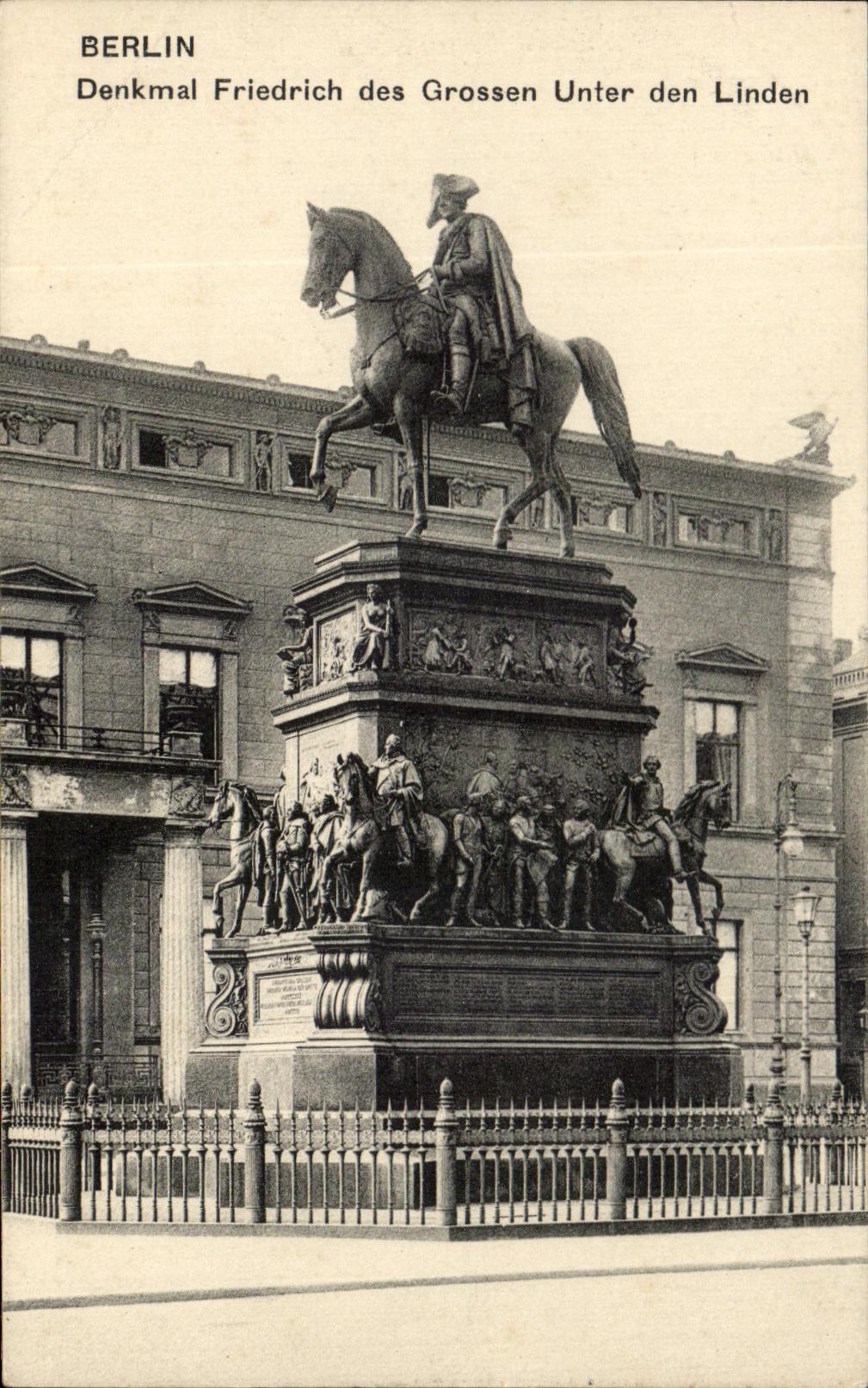 CPA Berlin Denkmal Friedrich Des Grossen Unter Des Linden