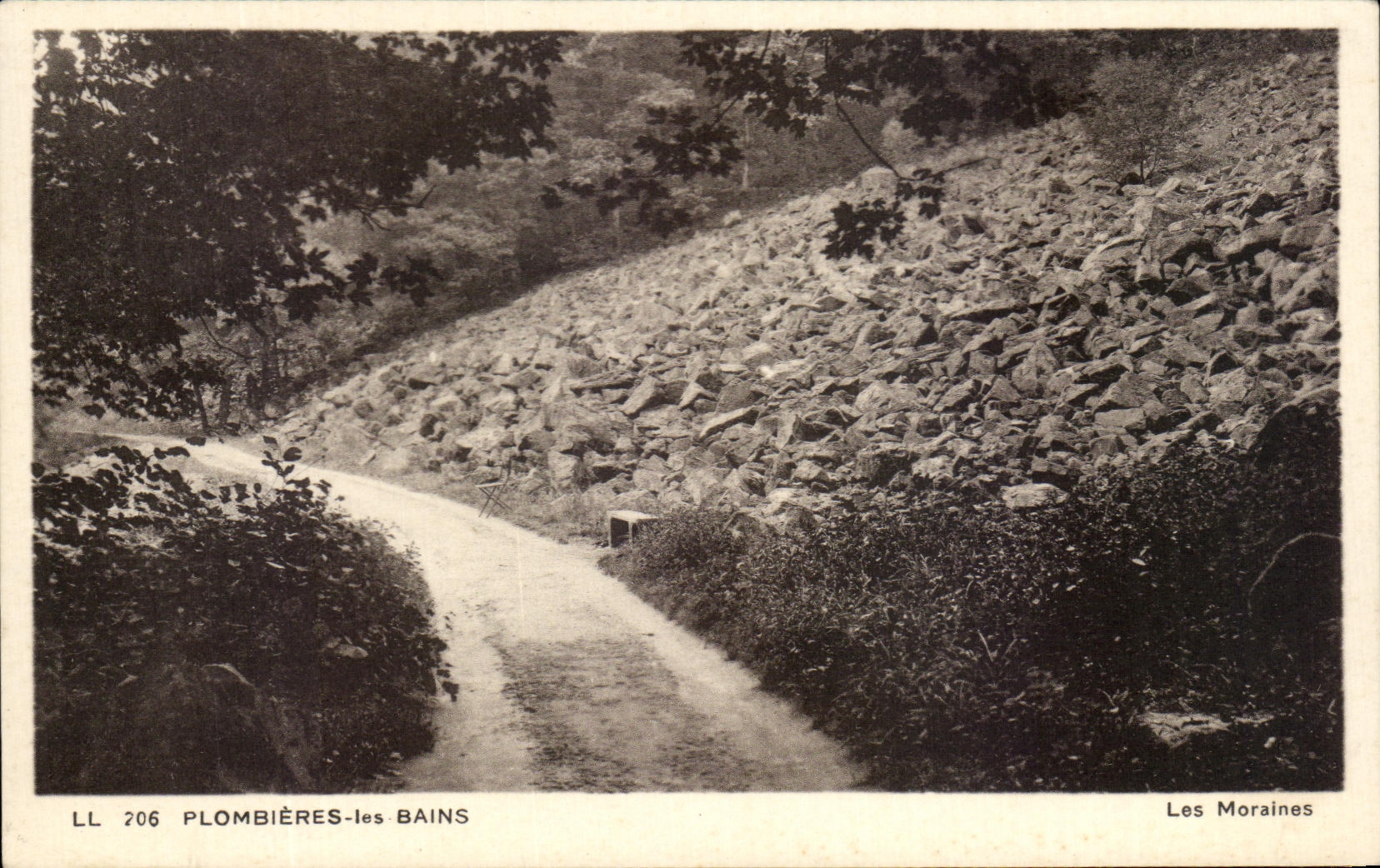 CPA Plombieres les Bains Les Moraines
