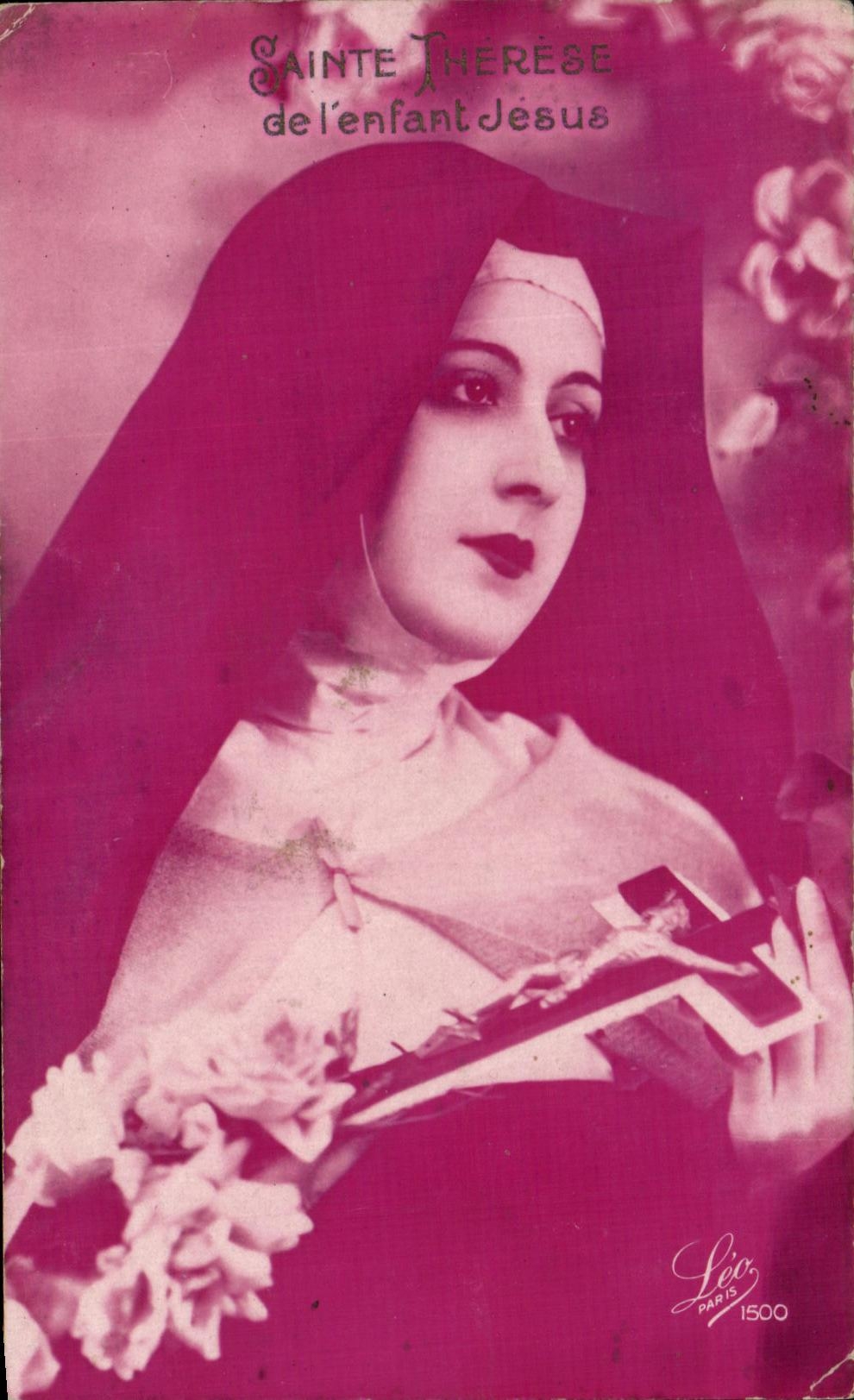 CPA Fantaisie Femme Sainte therese de l'enfant Jesus 