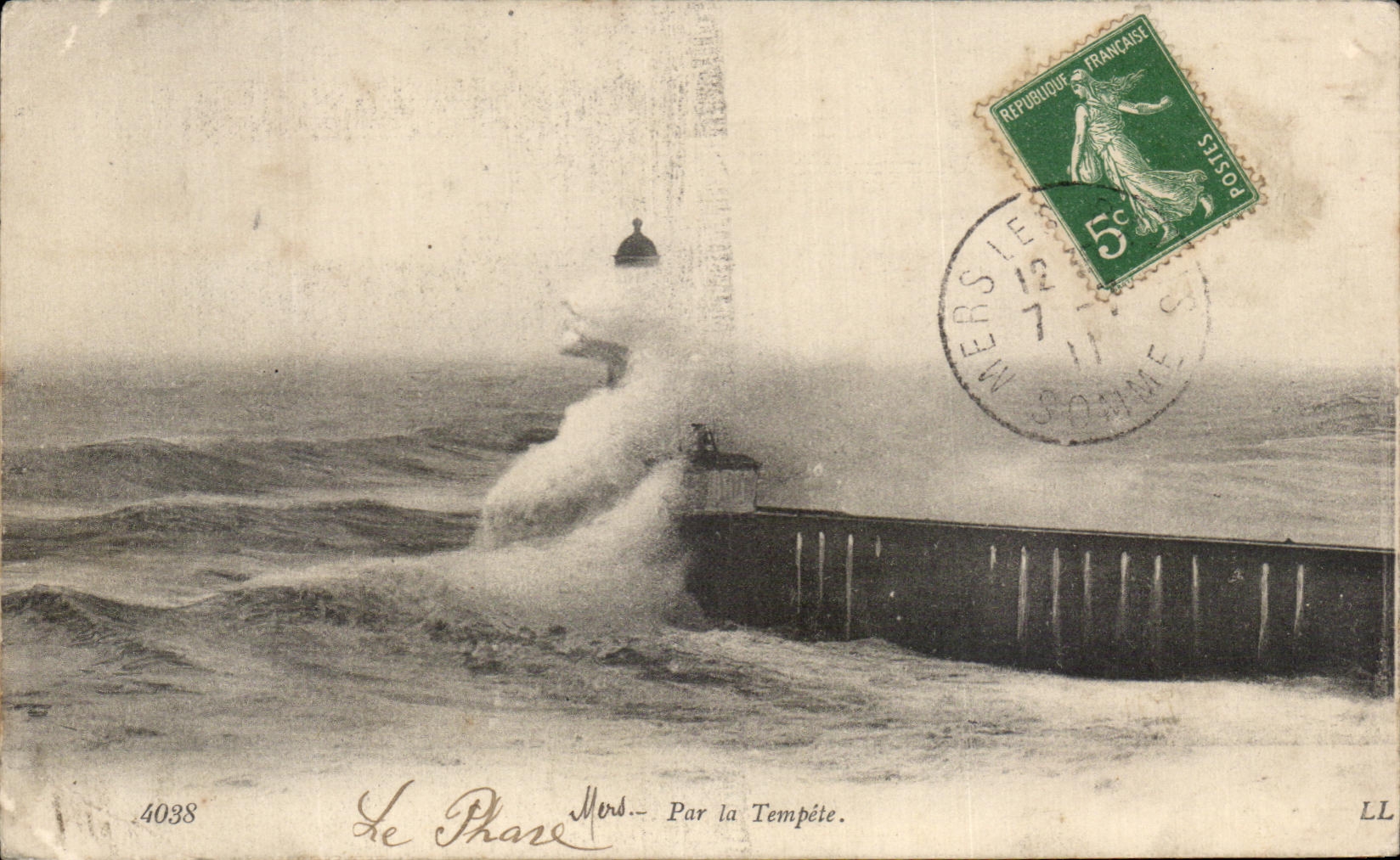 CPA Mers Par la Tempete Phare
