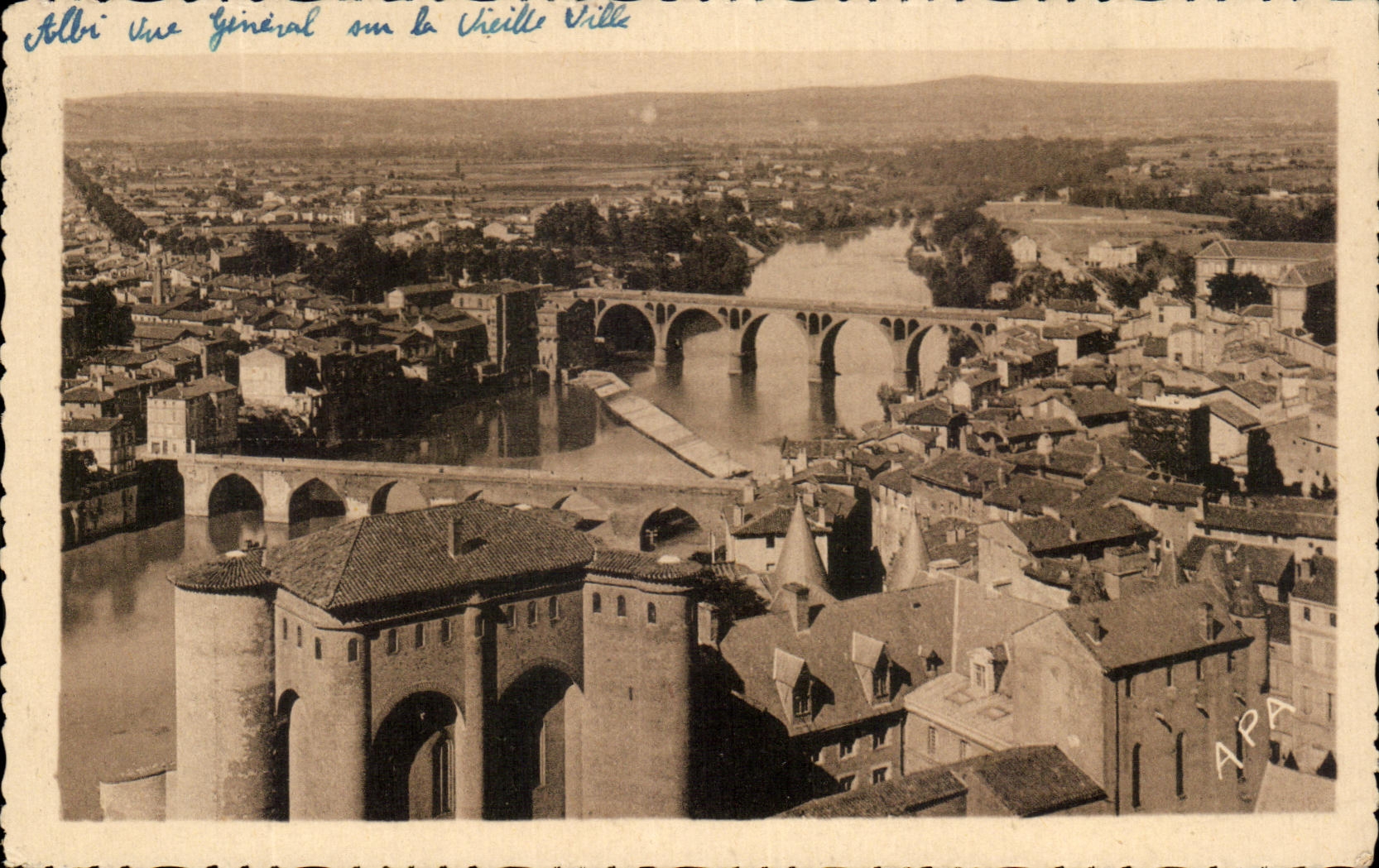 CPA Albi Vue Generale Sur La Vieille Ville
