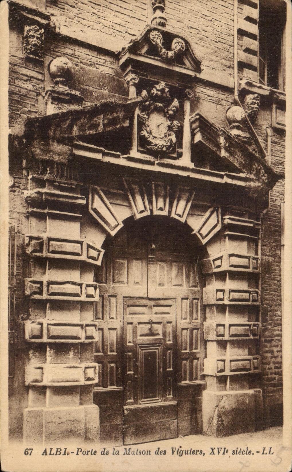 CPA Albi Porte de la Maison des Viguiers